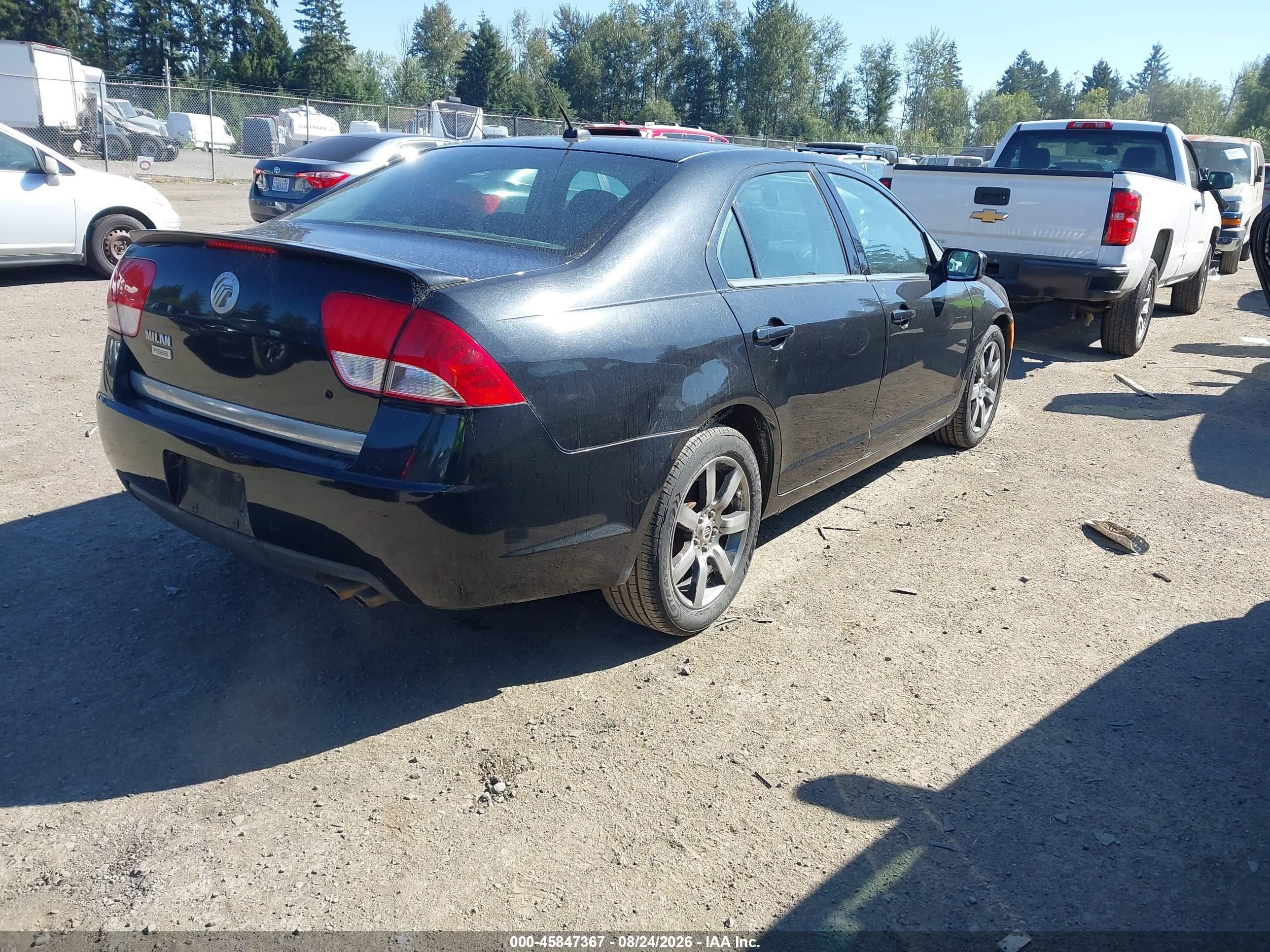2010 Mercury Milan Premier Black vin: 3MEHM0JA8AR600652