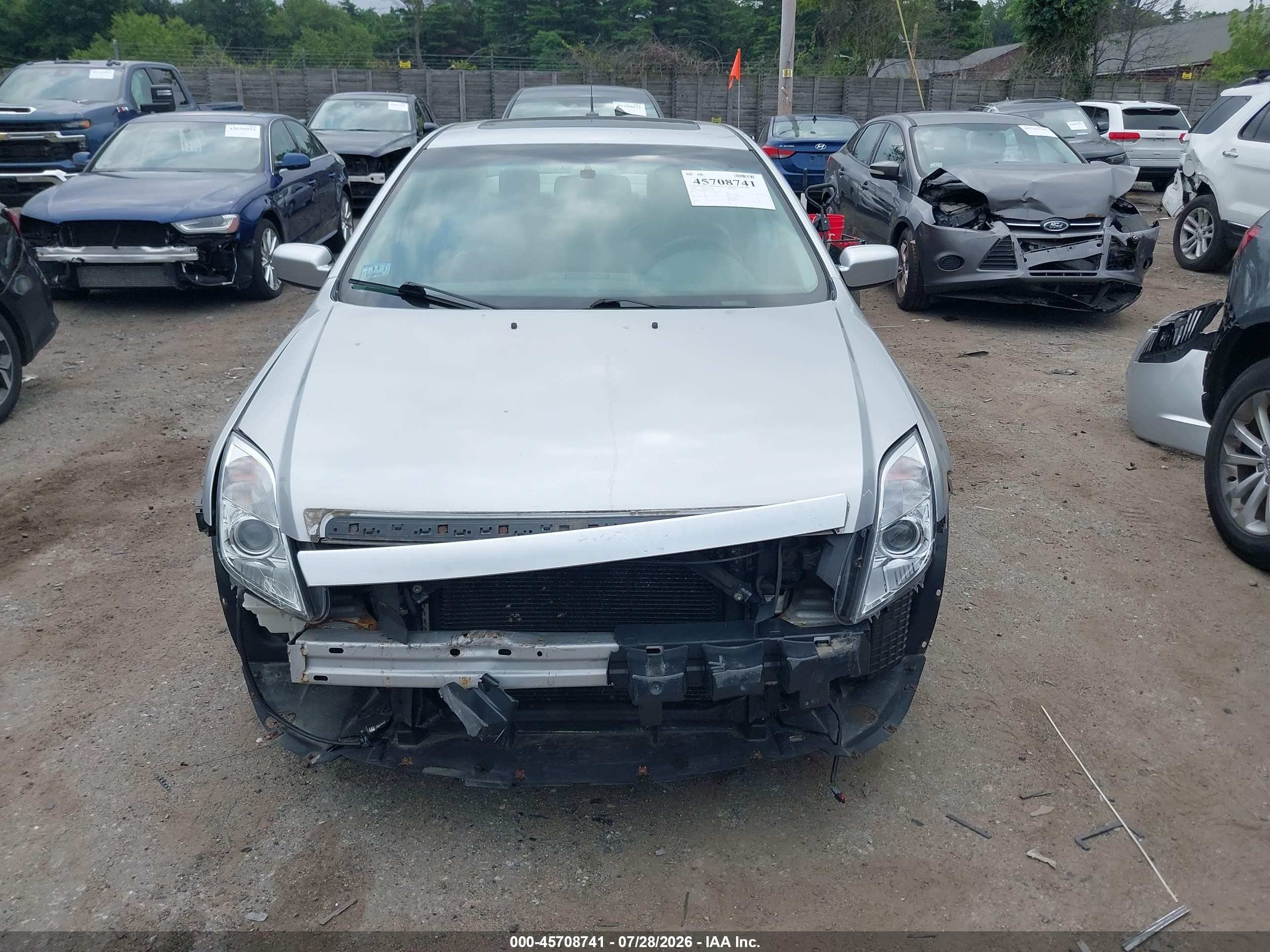 2010 Mercury Milan Premier Silver vin: 3MEHM0JA8AR627592