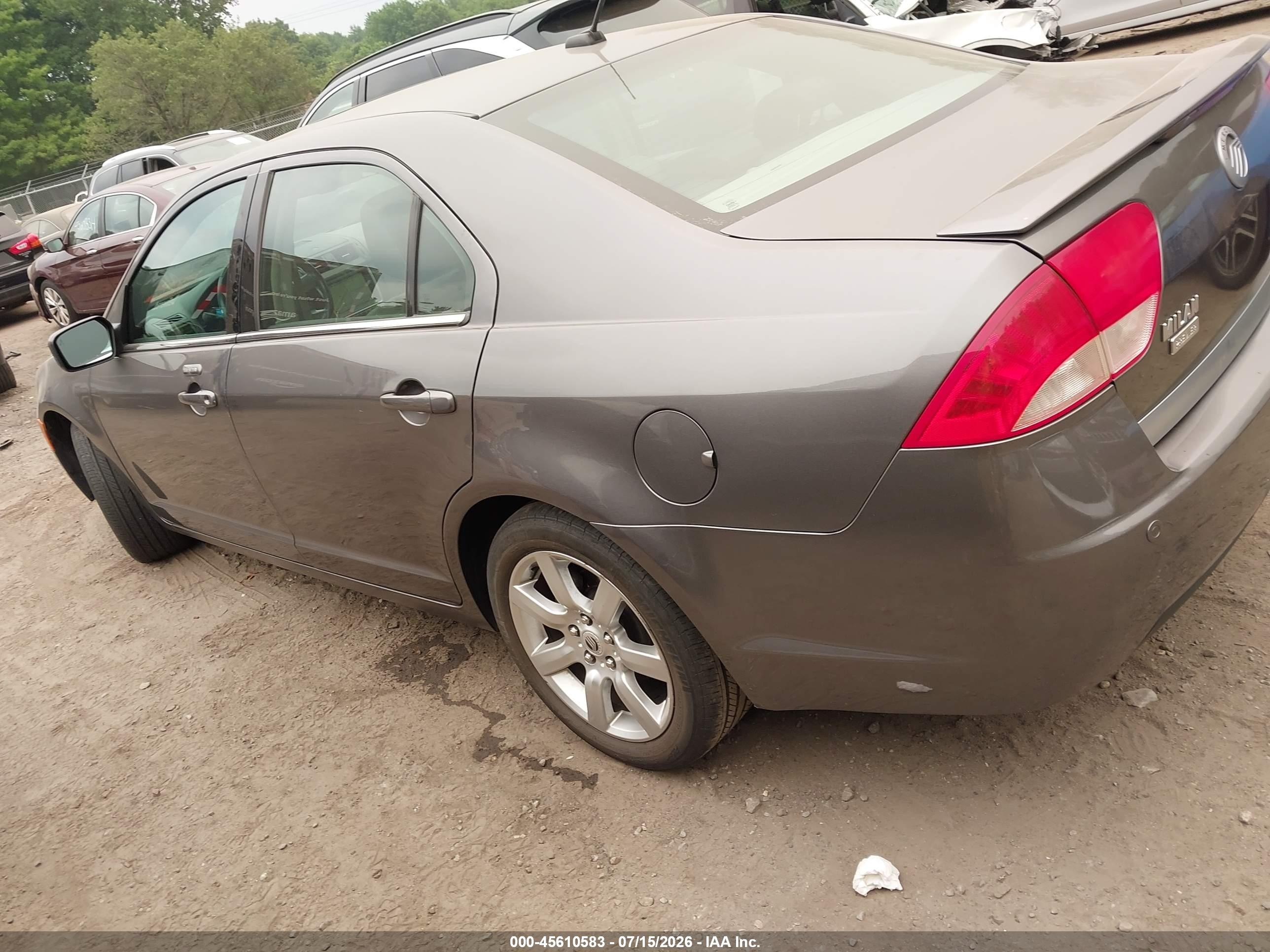 2010 Mercury Milan Premier Gray vin: 3MEHM0JA9AR600093
