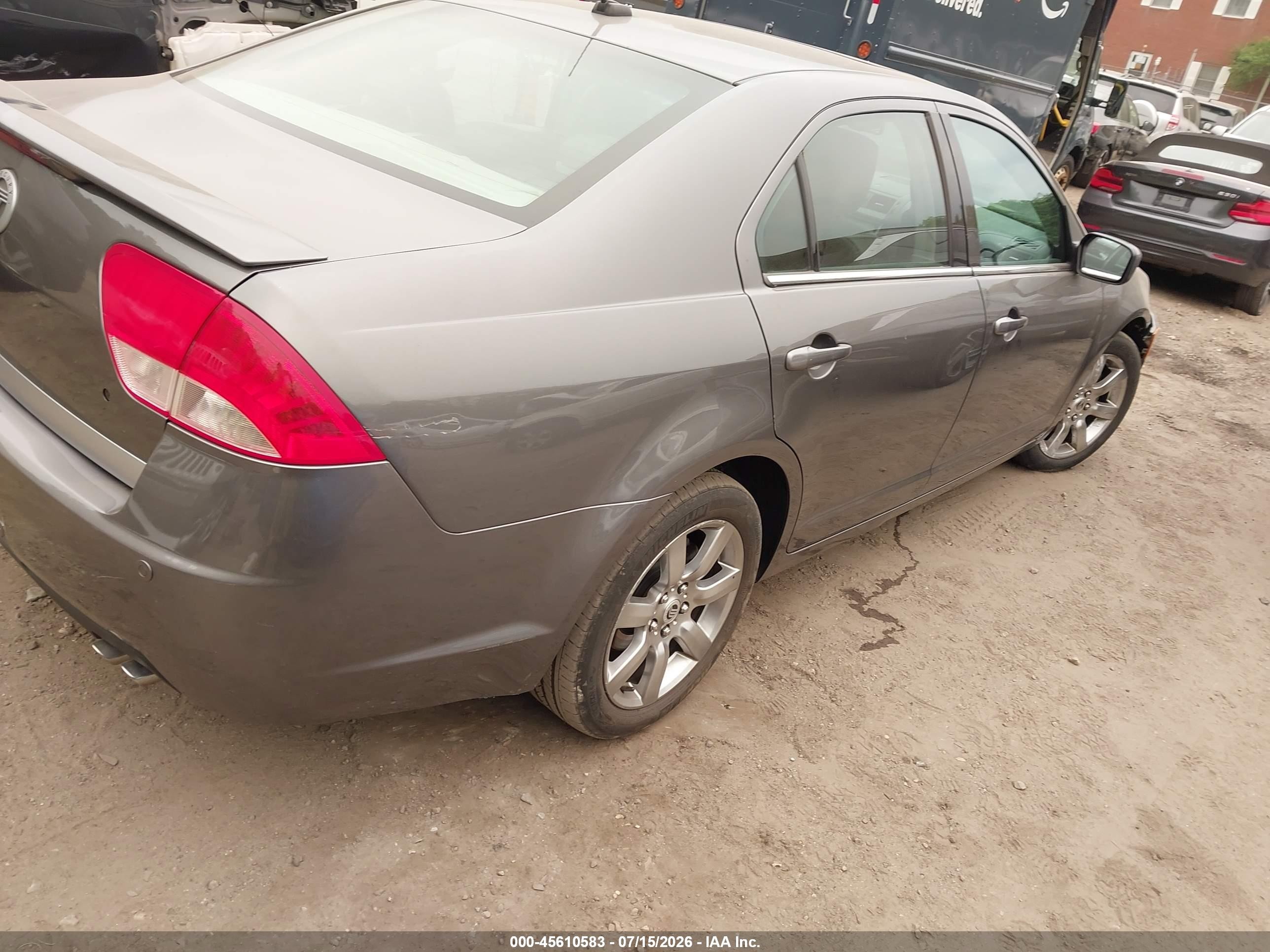 2010 Mercury Milan Premier Gray vin: 3MEHM0JA9AR600093