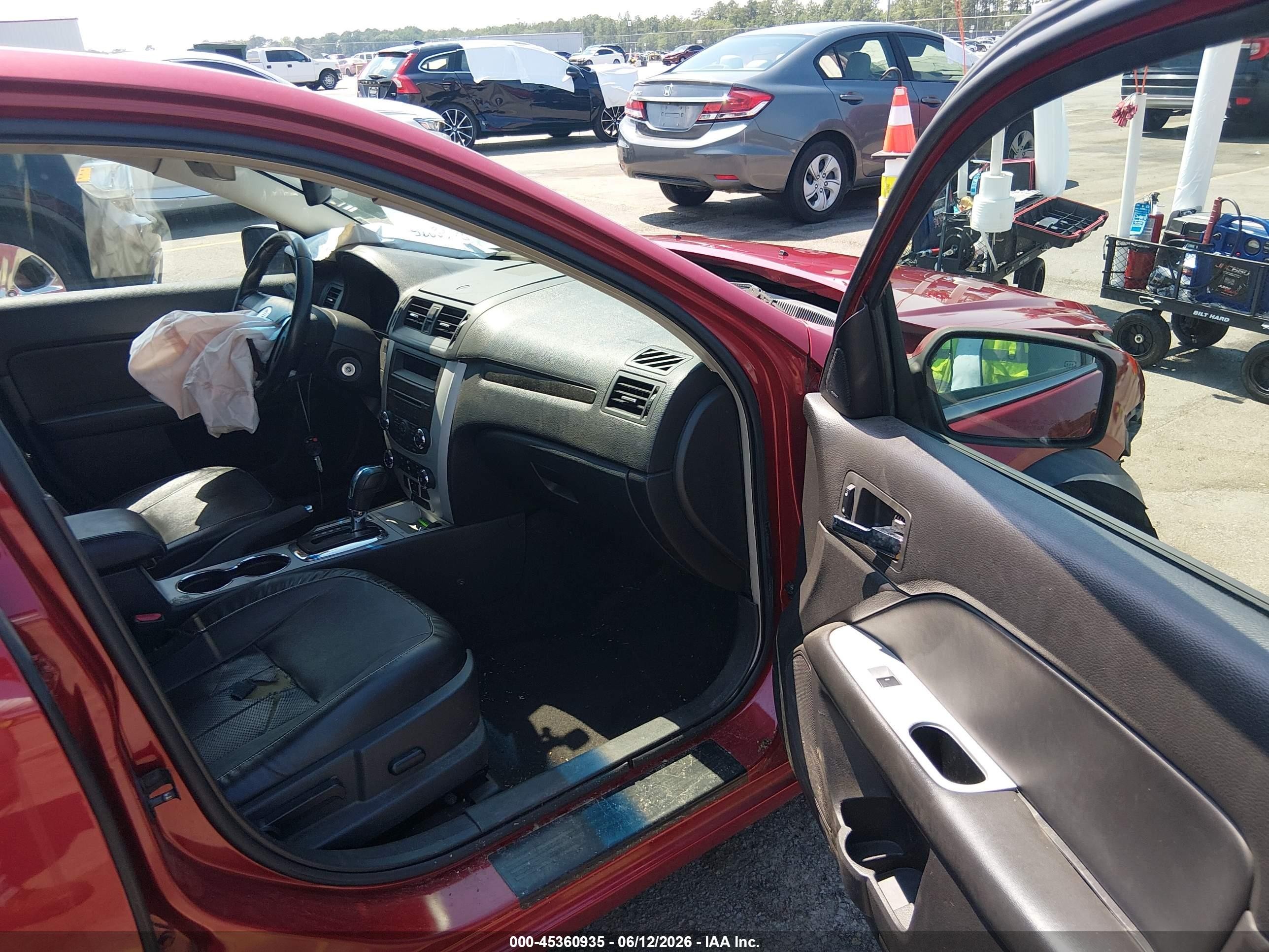 2010 Mercury Milan Premier Burgundy vin: 3MEHM0JA9AR600689