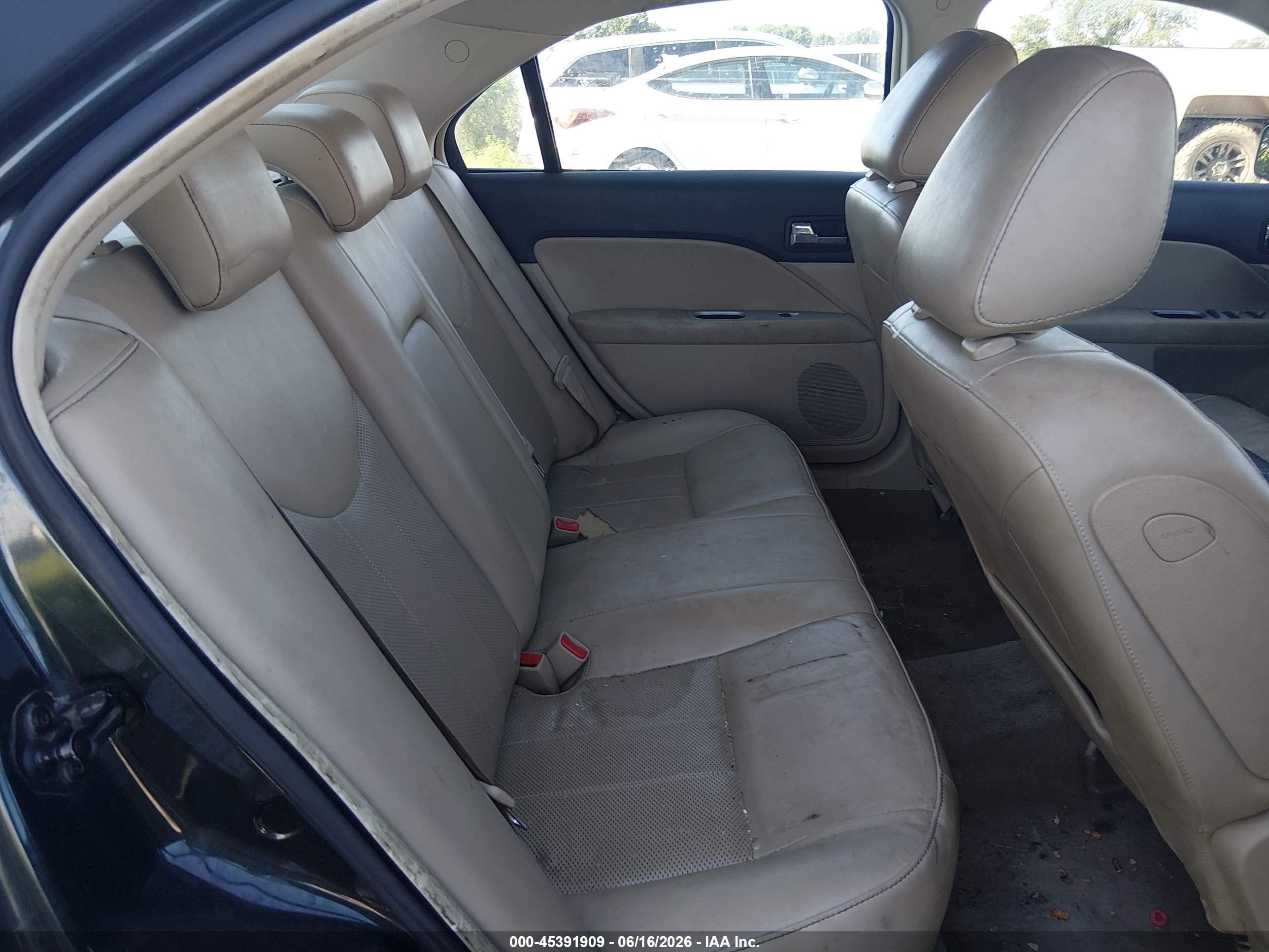 2010 Mercury Milan Premier Серый vin: 3MEHM0JAXAR621955