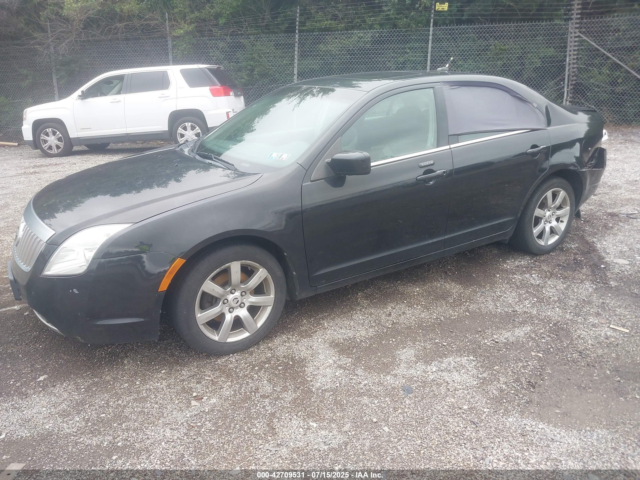 2011 Mercury Milan Premier Black vin: 3MEHM0JAXBR603487