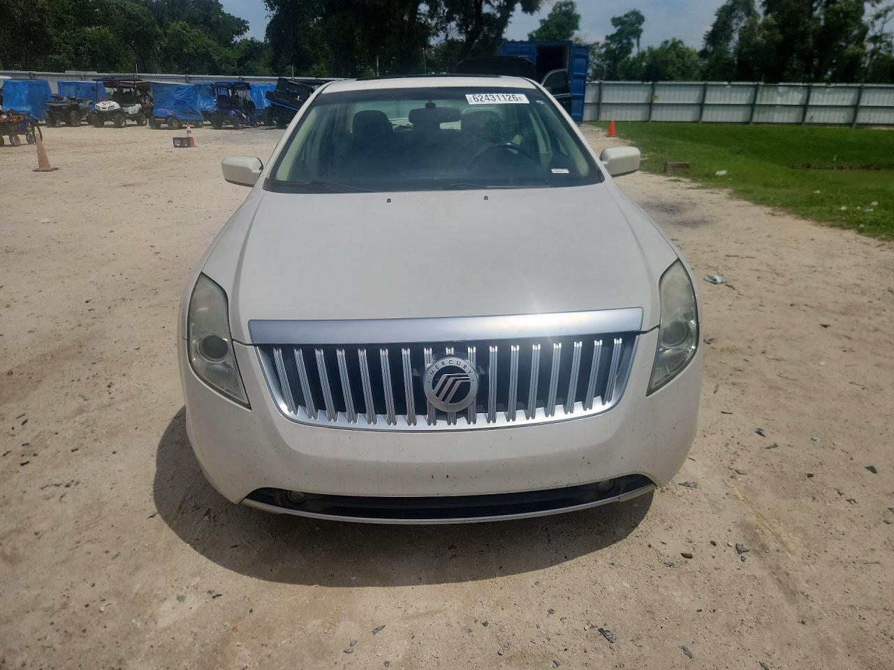 2010 Mercury Milan Premier White vin: 3MEHM0JG0AR642608