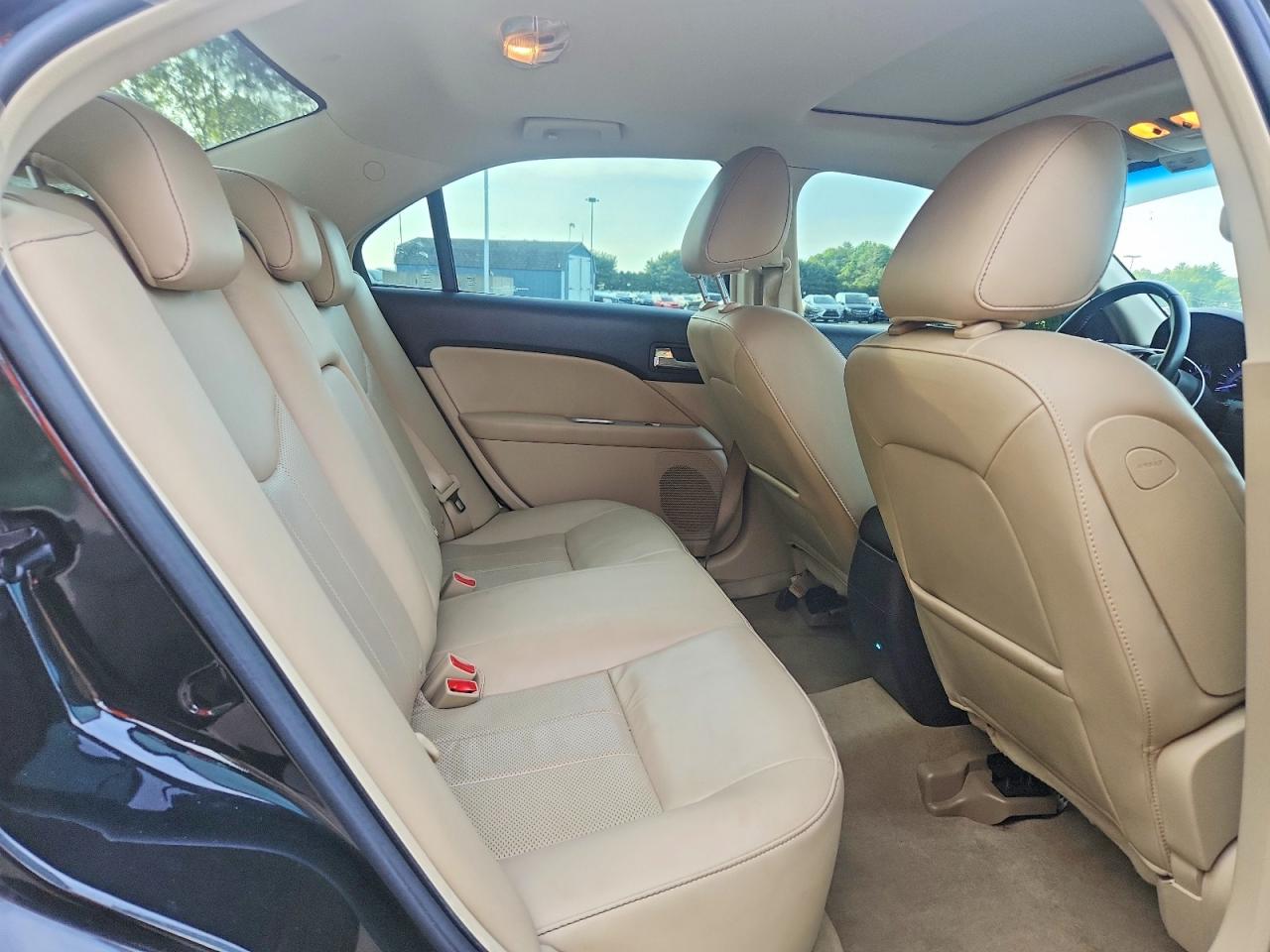 2010 Mercury Milan Black vin: 3MEHM0JG0AR652149