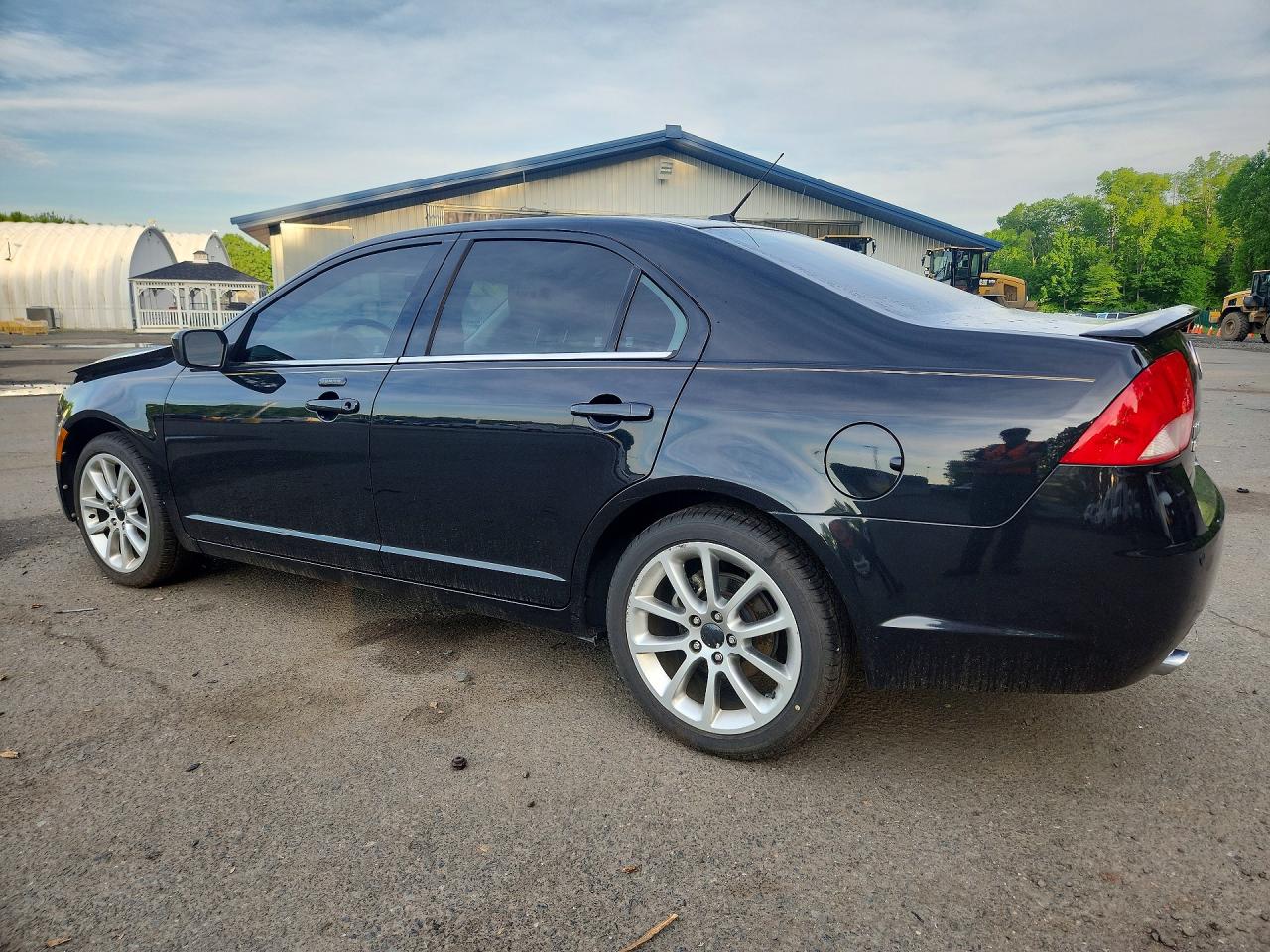 2010 Mercury Milan Black vin: 3MEHM0JG0AR652149