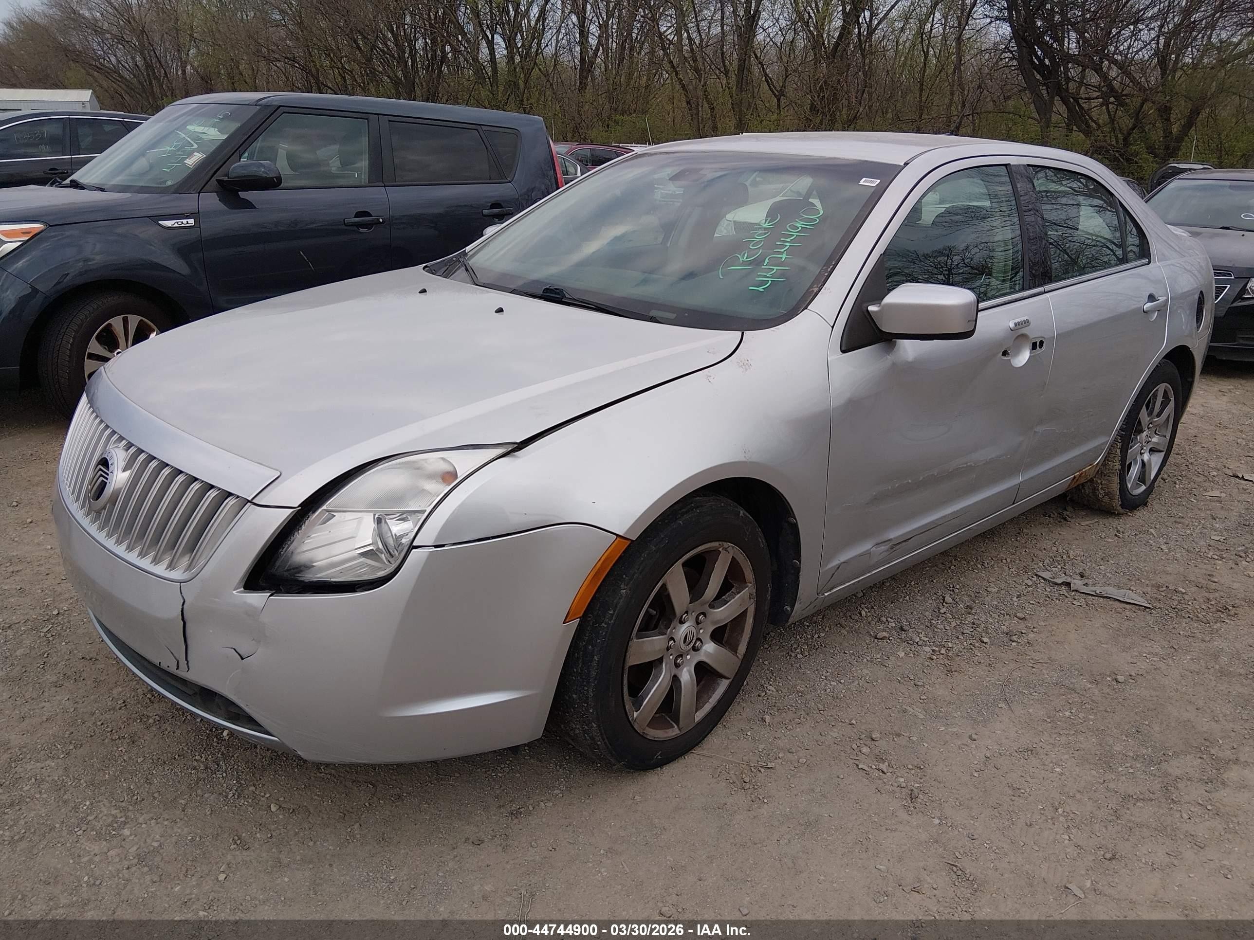 2011 Mercury Milan Premier Silver vin: 3MEHM0JG0BR603986