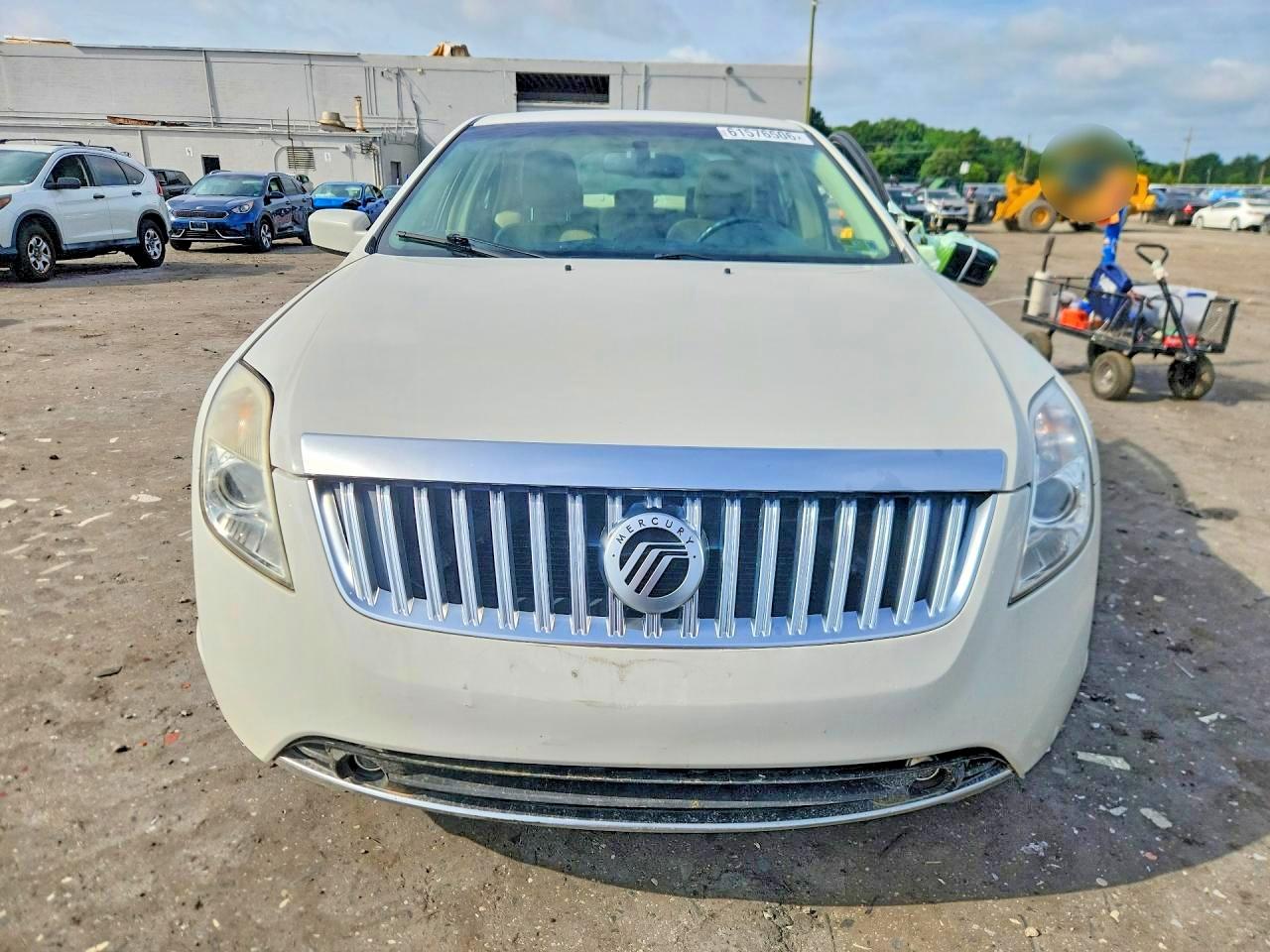 2010 Mercury Milan Premier White vin: 3MEHM0JG1AR618785