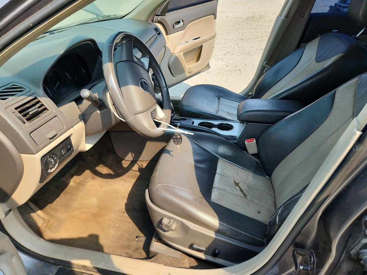 2010 Mercury Milan Premier Gray vin: 3MEHM0JG1AR637644