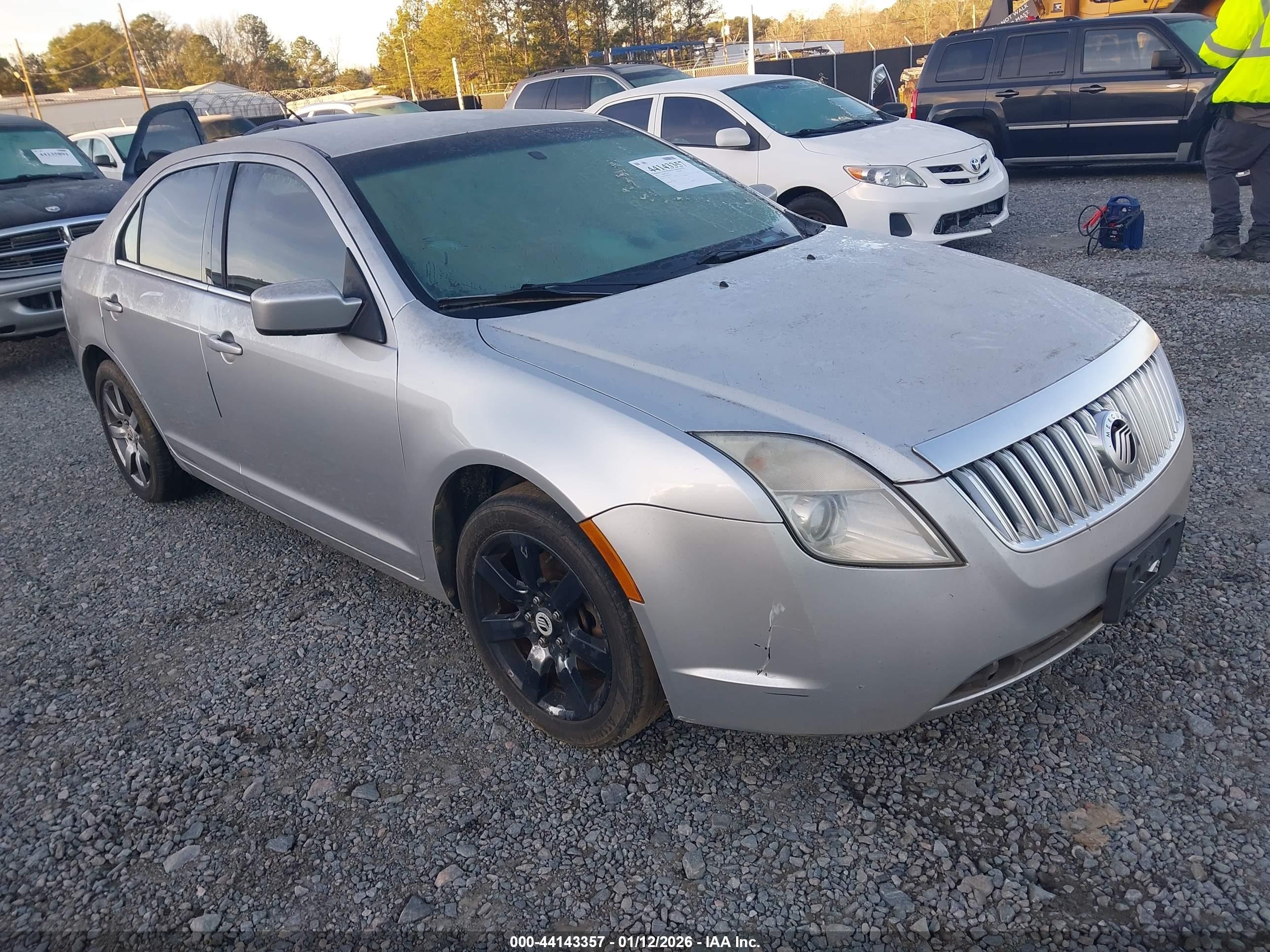 2011 Mercury Milan Premier Silver vin: 3MEHM0JG1BR604791