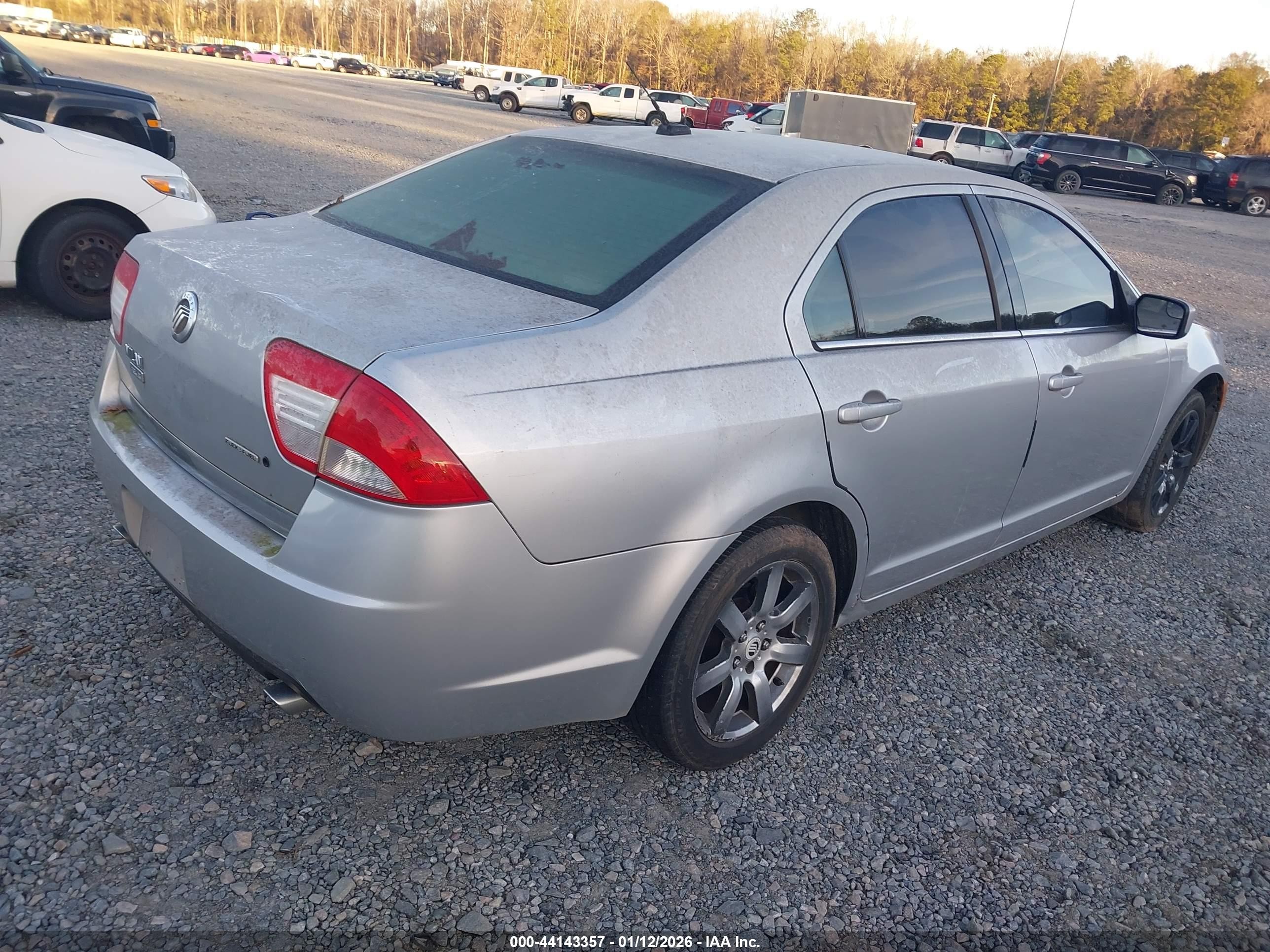 2011 Mercury Milan Premier Silver vin: 3MEHM0JG1BR604791