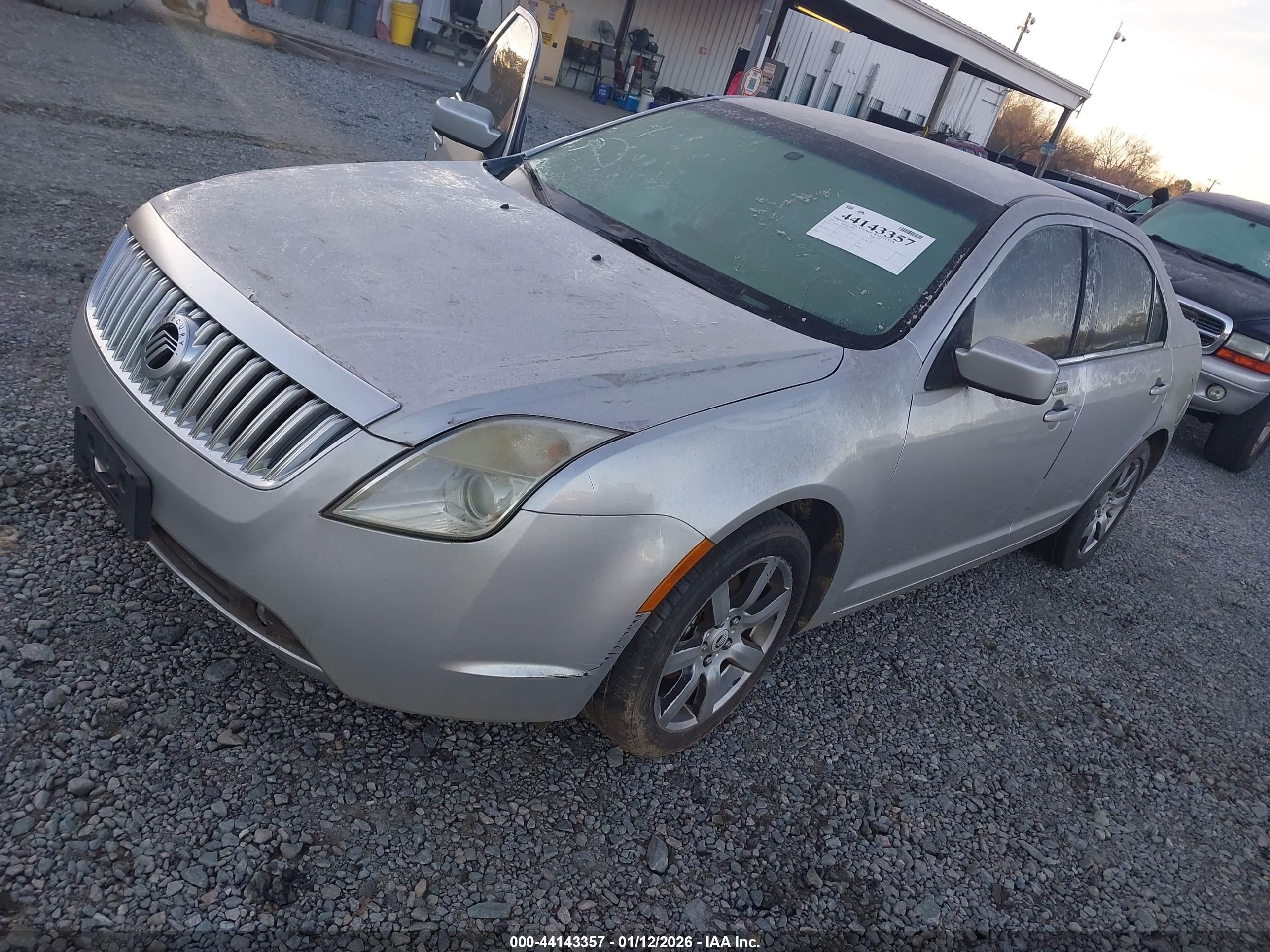 2011 Mercury Milan Premier Silver vin: 3MEHM0JG1BR604791