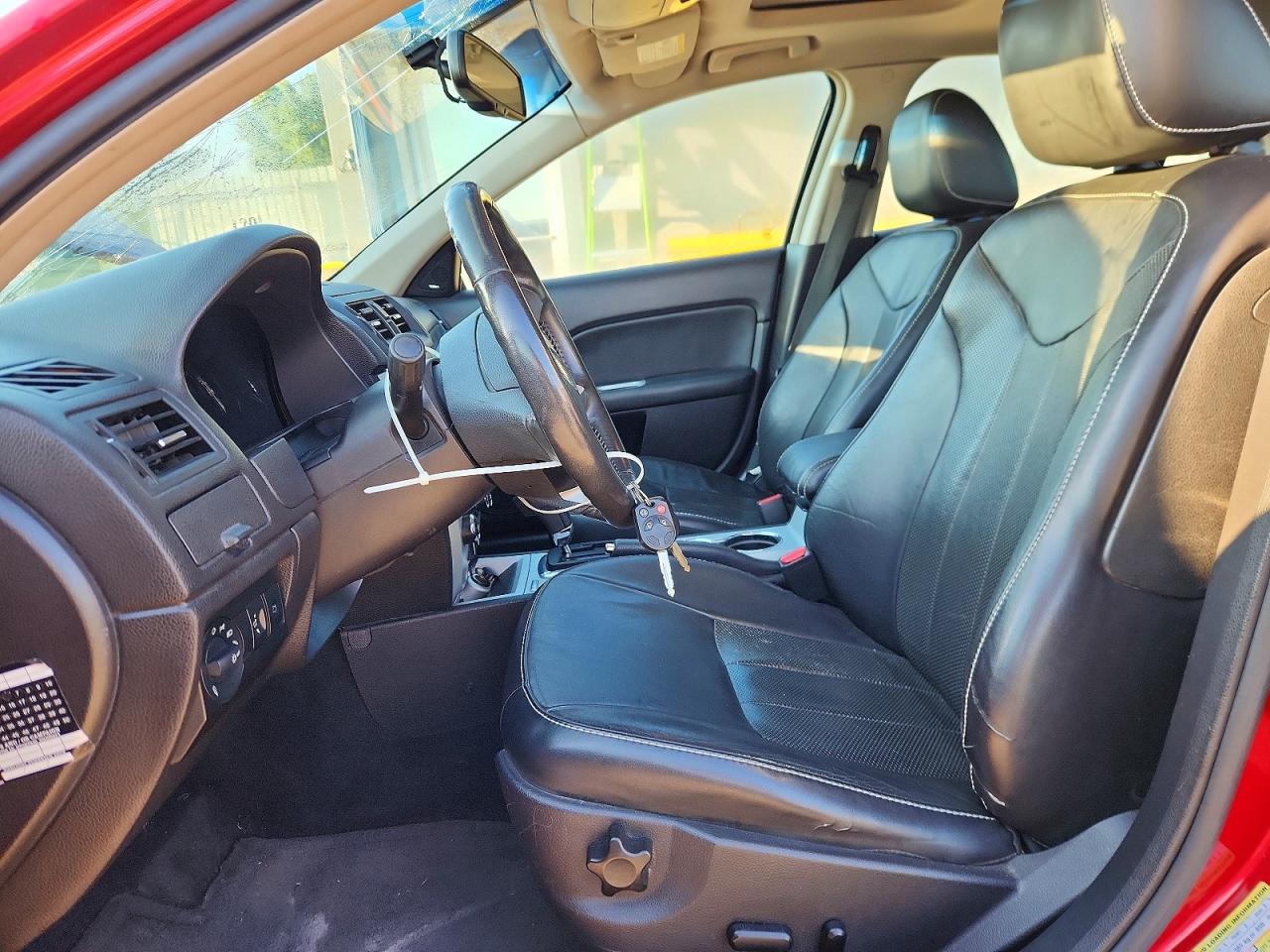 2010 Mercury Milan Premier Red vin: 3MEHM0JG2AR653092