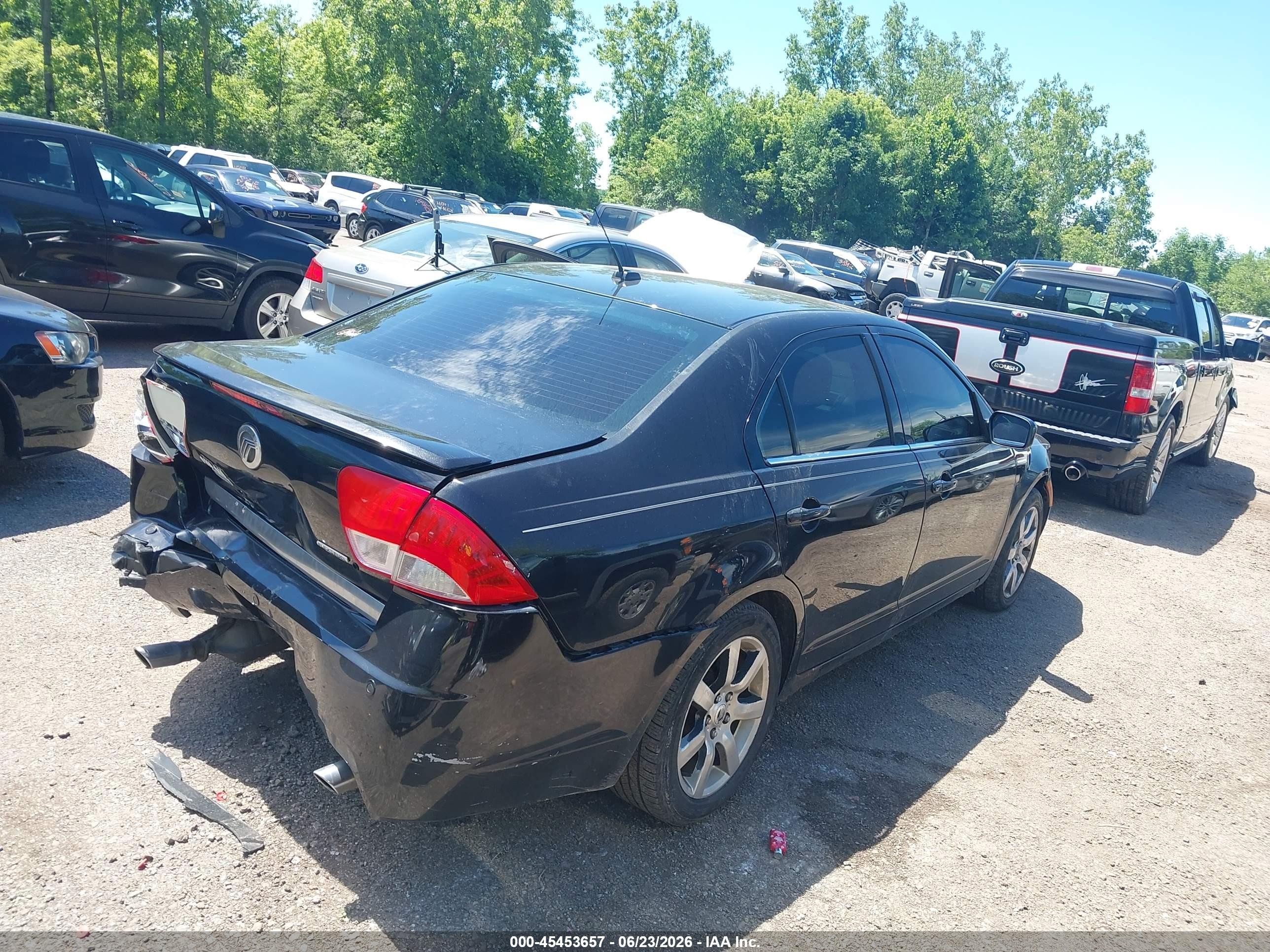 2011 Mercury Milan Premier Black vin: 3MEHM0JG2BR601964