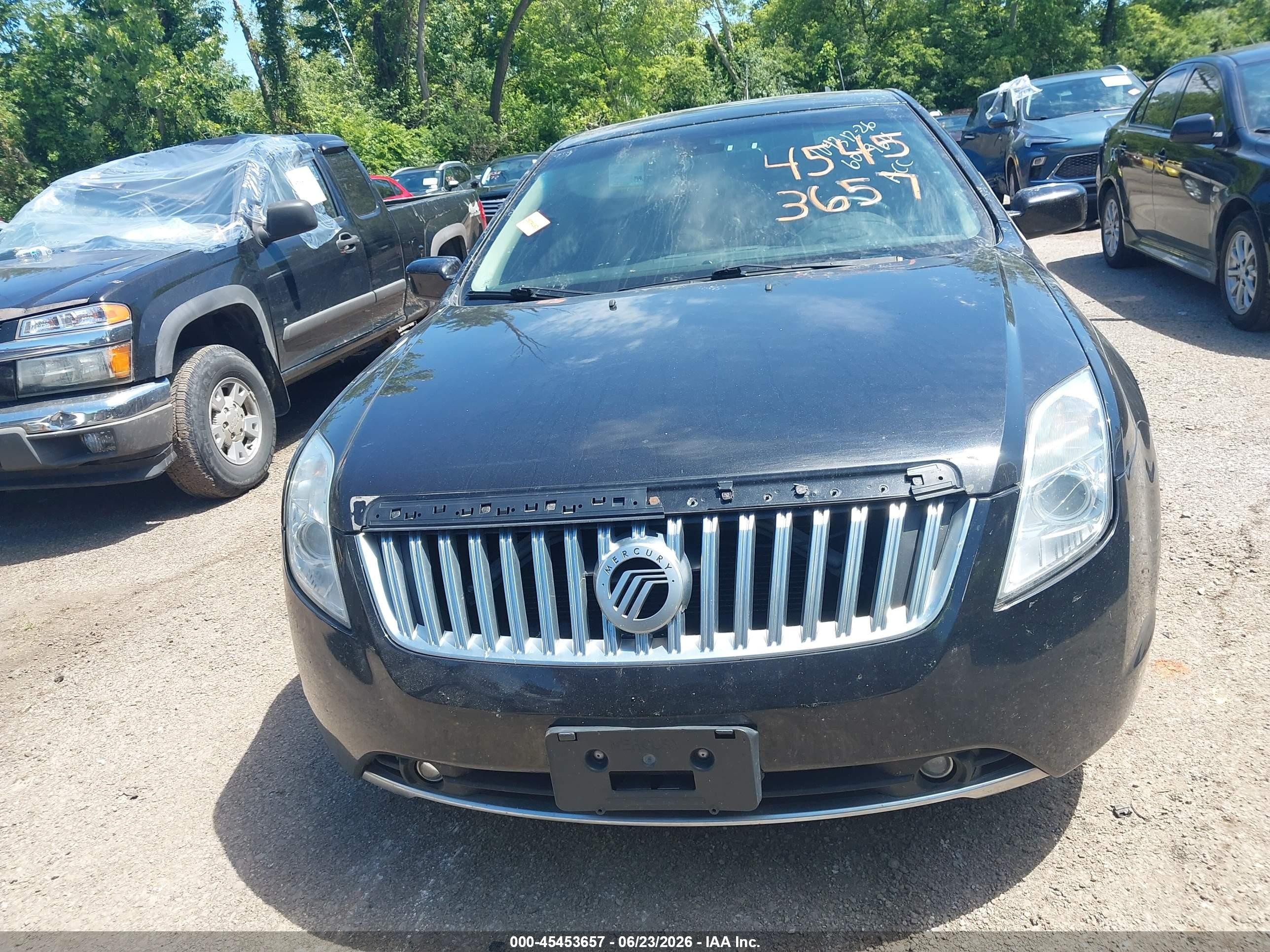 2011 Mercury Milan Premier Black vin: 3MEHM0JG2BR601964