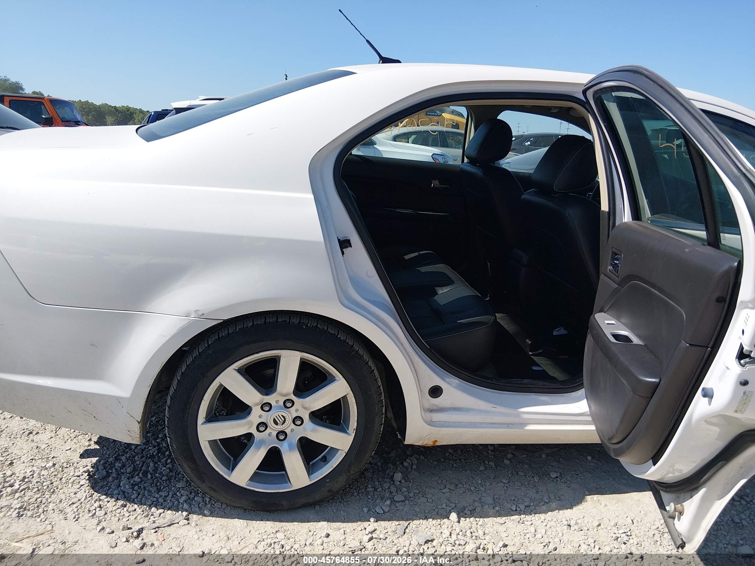 2011 Mercury Milan Premier White vin: 3MEHM0JG2BR604508