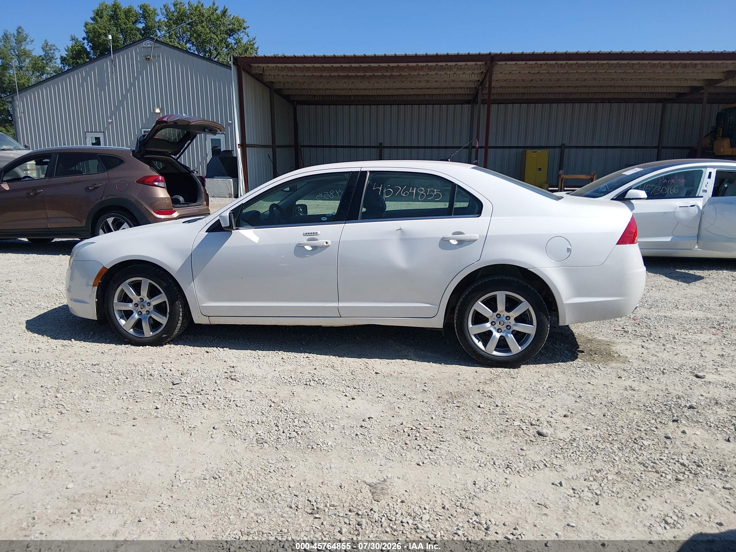 2011 Mercury Milan Premier White vin: 3MEHM0JG2BR604508