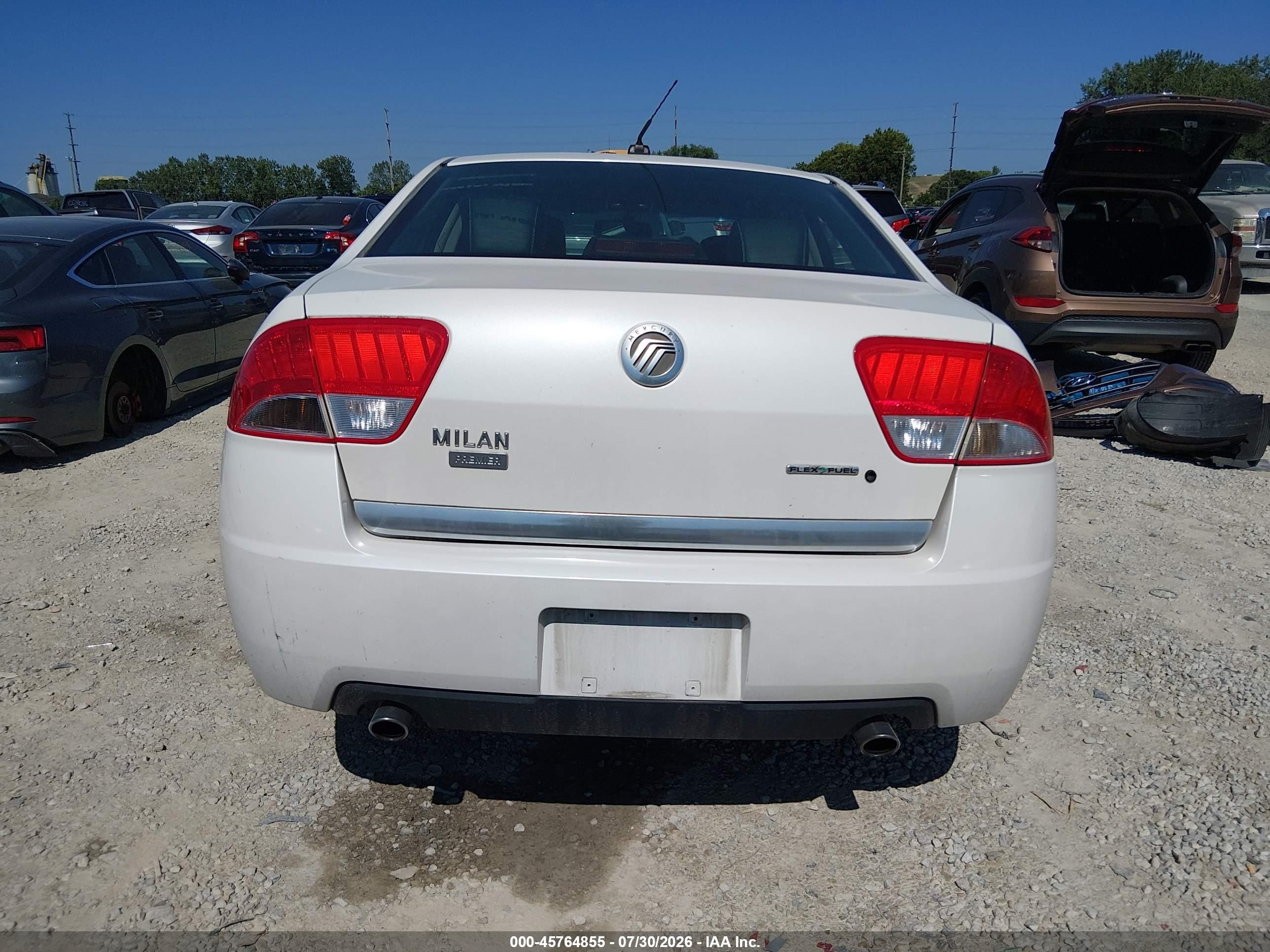 2011 Mercury Milan Premier White vin: 3MEHM0JG2BR604508