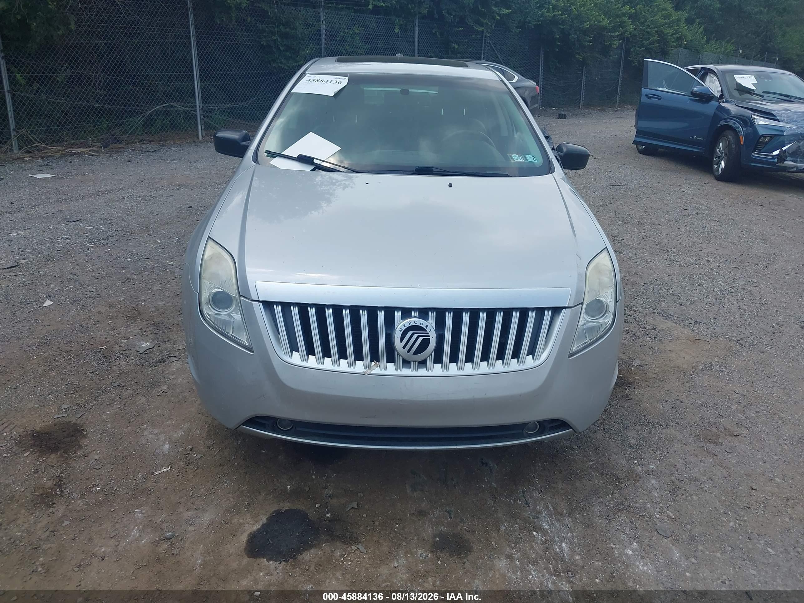 2010 Mercury Milan Premier Silver vin: 3MEHM0JG3AR612437