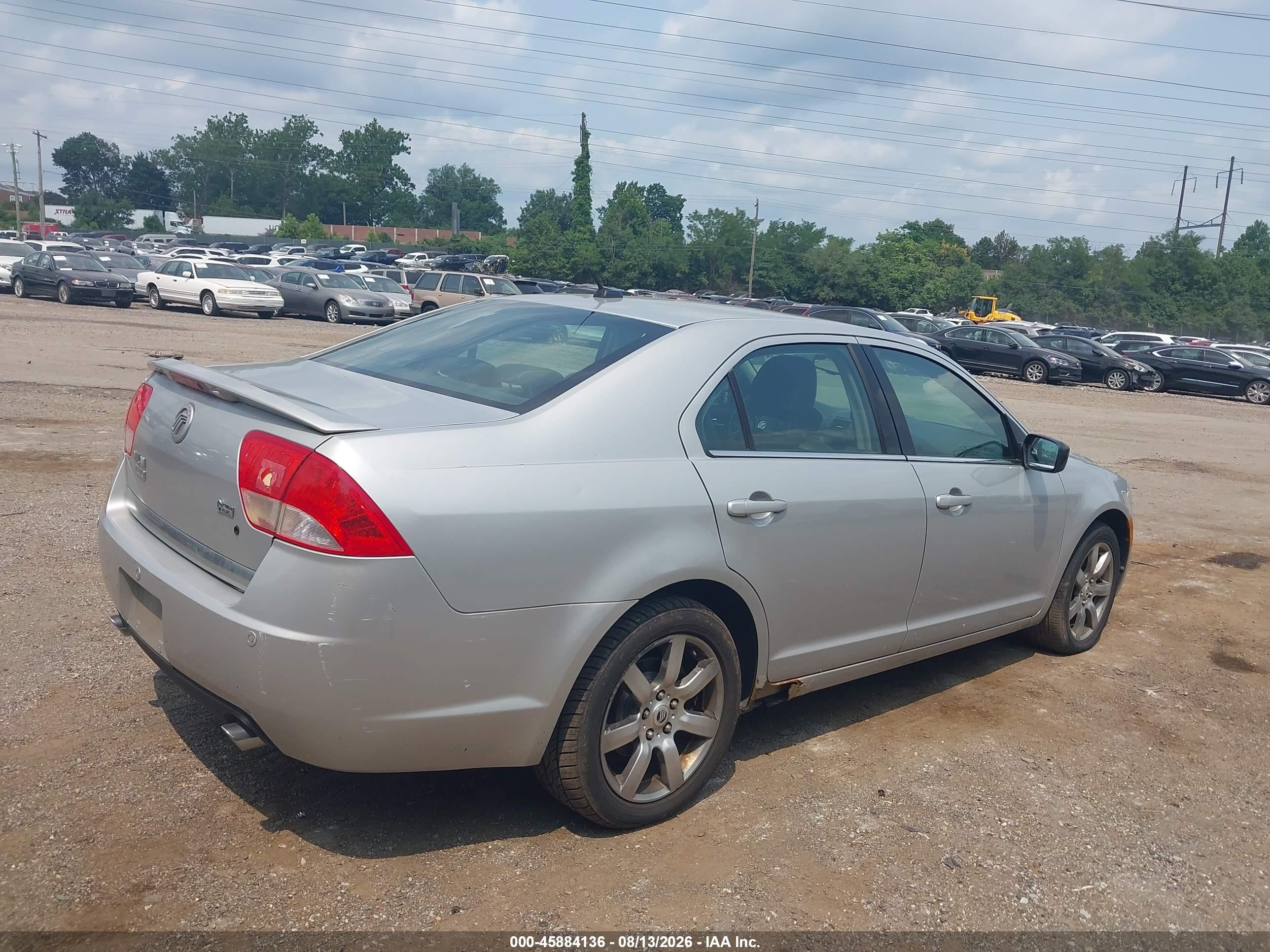 2010 Mercury Milan Premier Silver vin: 3MEHM0JG3AR612437
