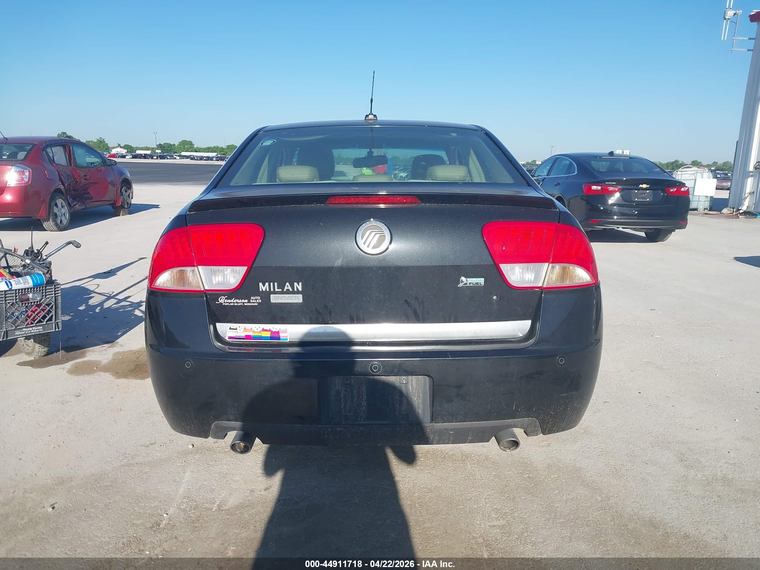 2010 Mercury Milan Premier Black vin: 3MEHM0JG3AR632266