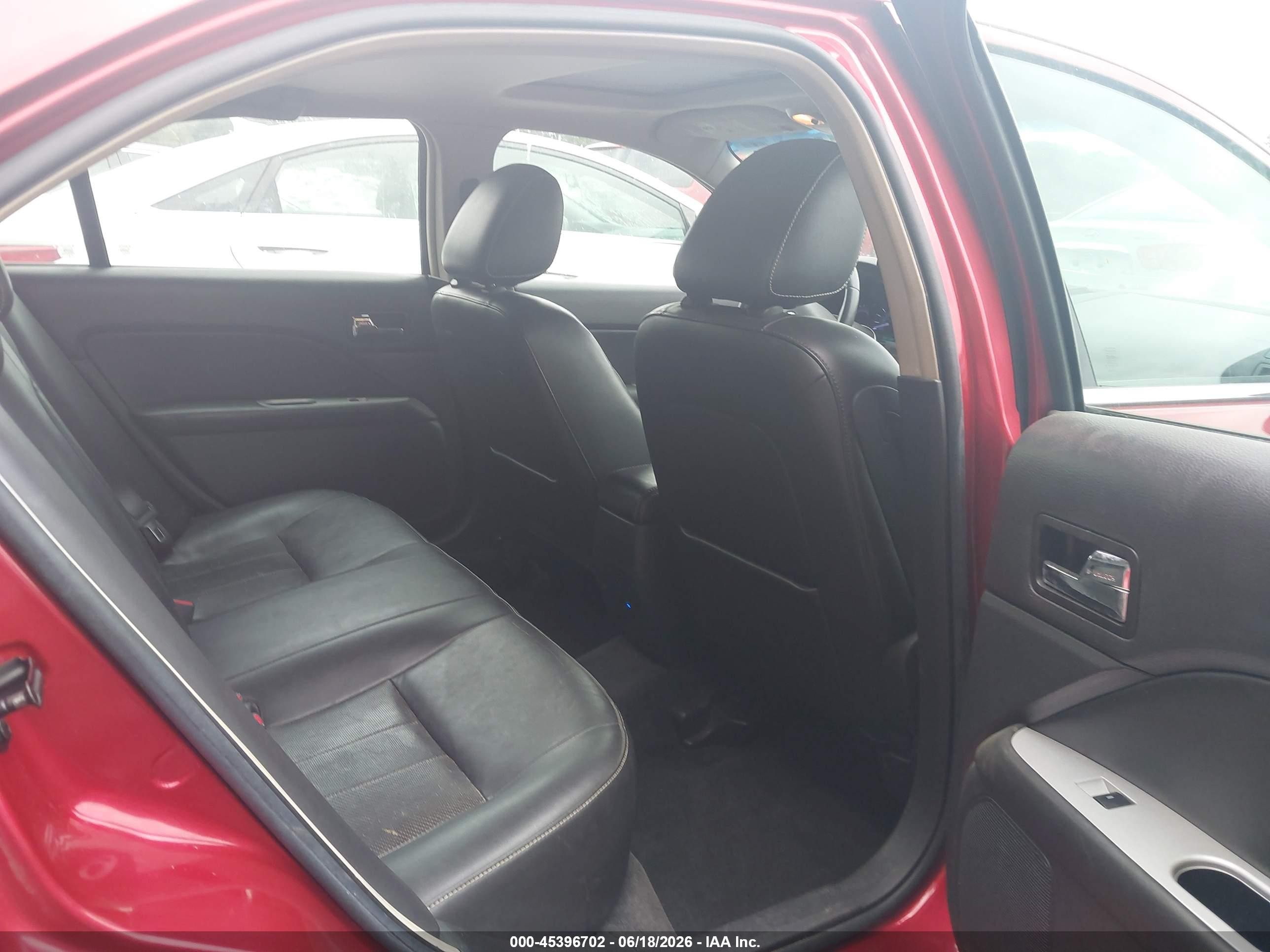 2010 Mercury Milan Premier Red vin: 3MEHM0JG5AR653071