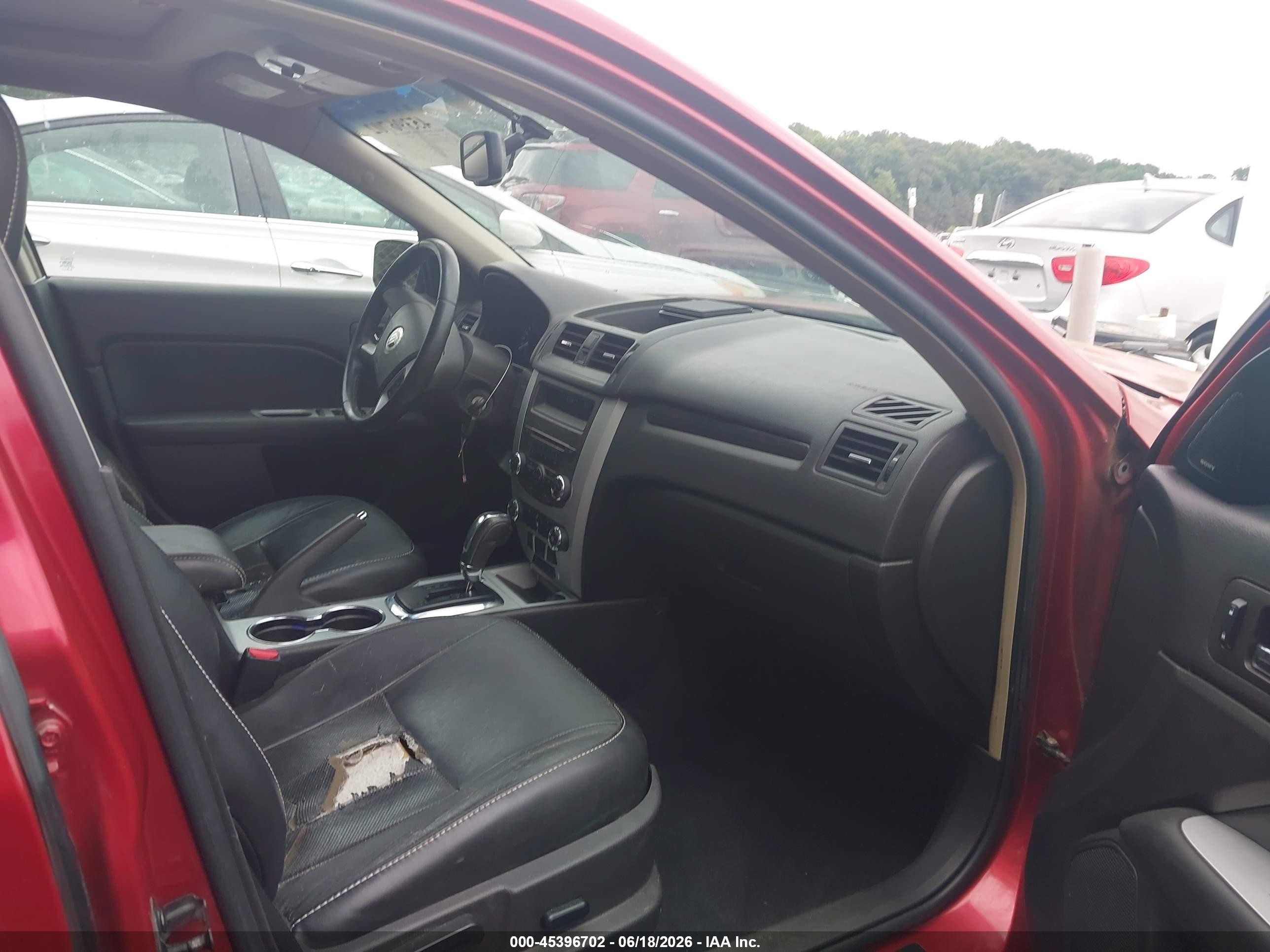 2010 Mercury Milan Premier Red vin: 3MEHM0JG5AR653071