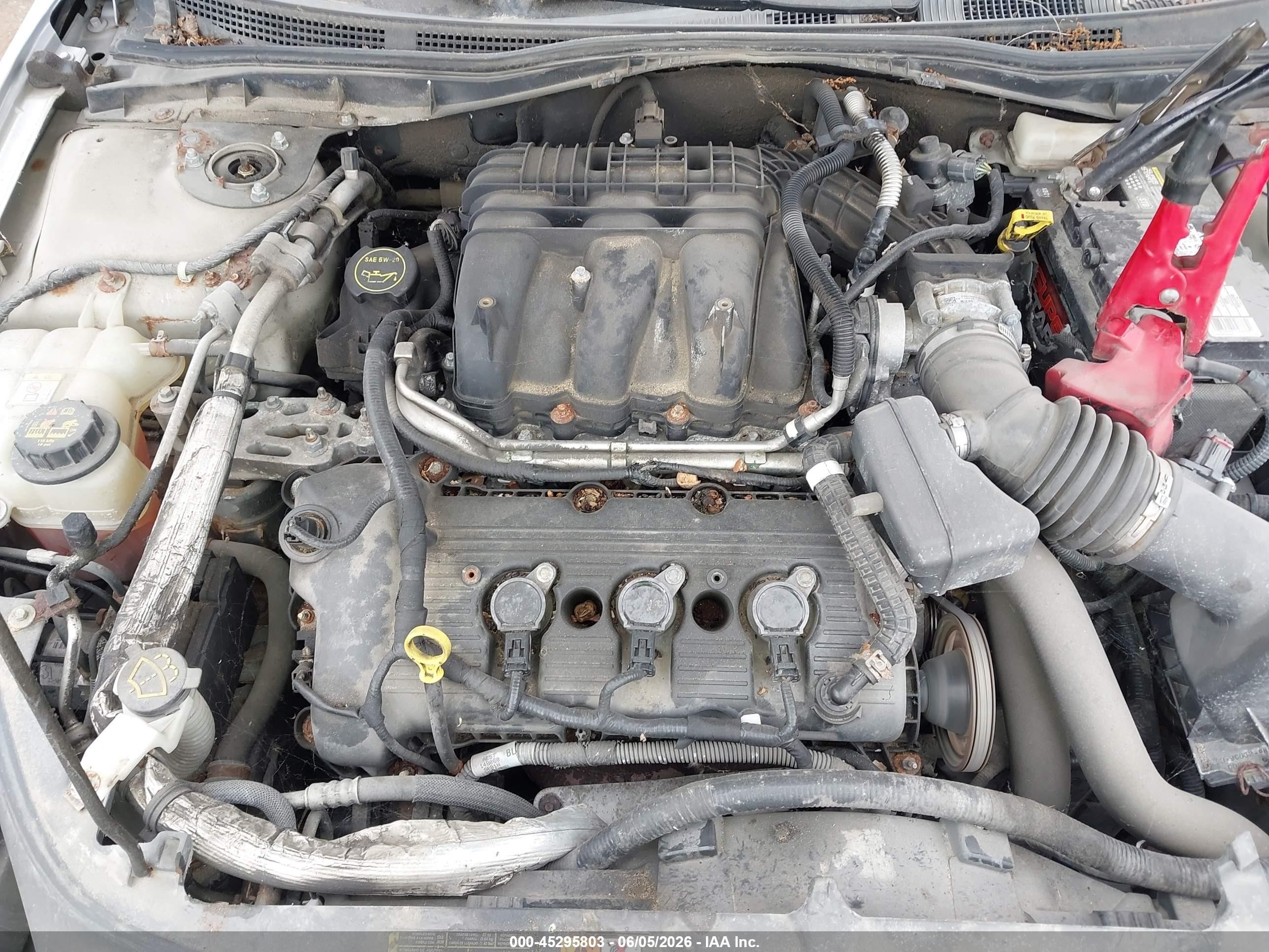 2010 Mercury Milan Premier Silver vin: 3MEHM0JG6AR641821