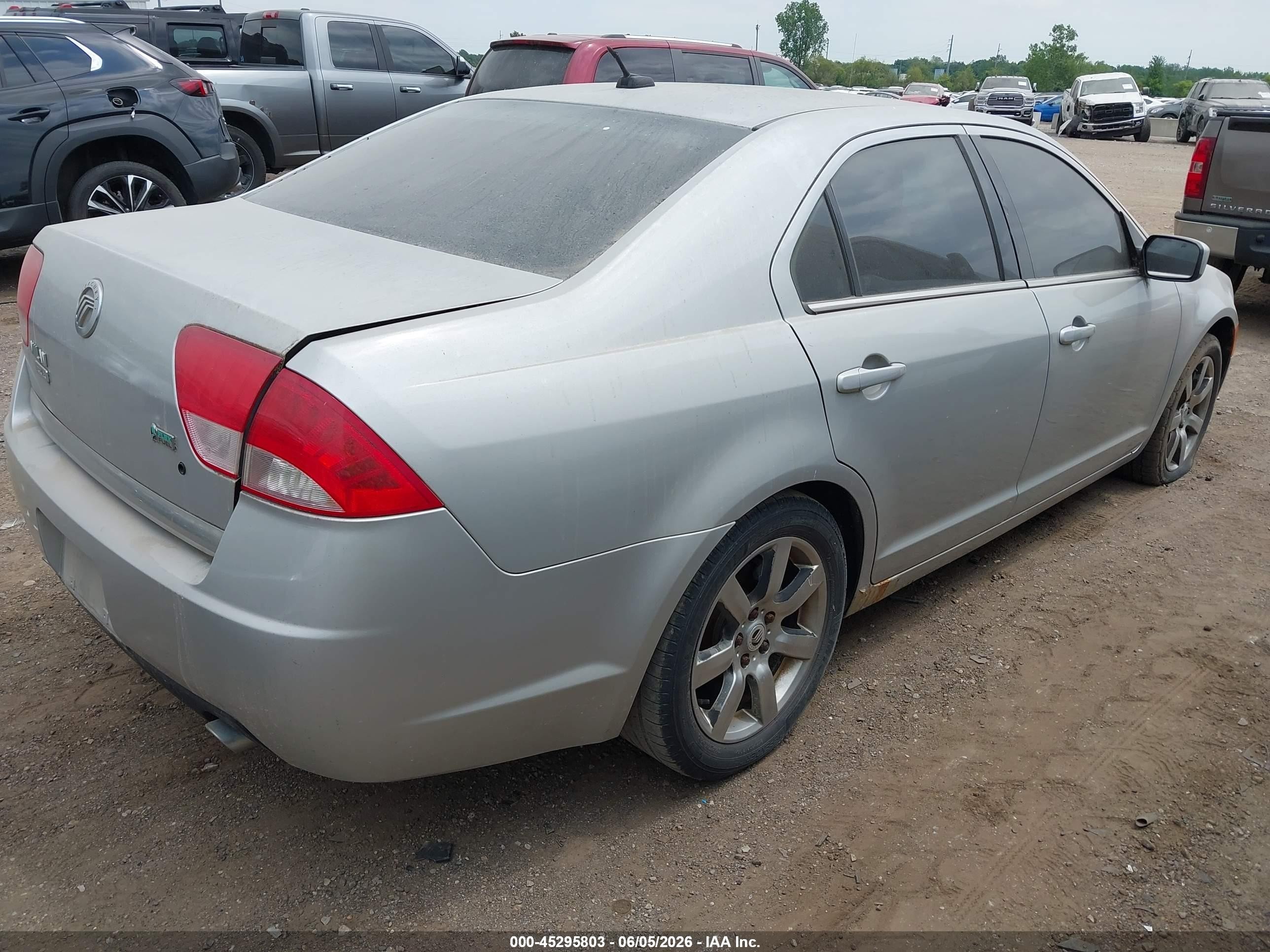 2010 Mercury Milan Premier Silver vin: 3MEHM0JG6AR641821
