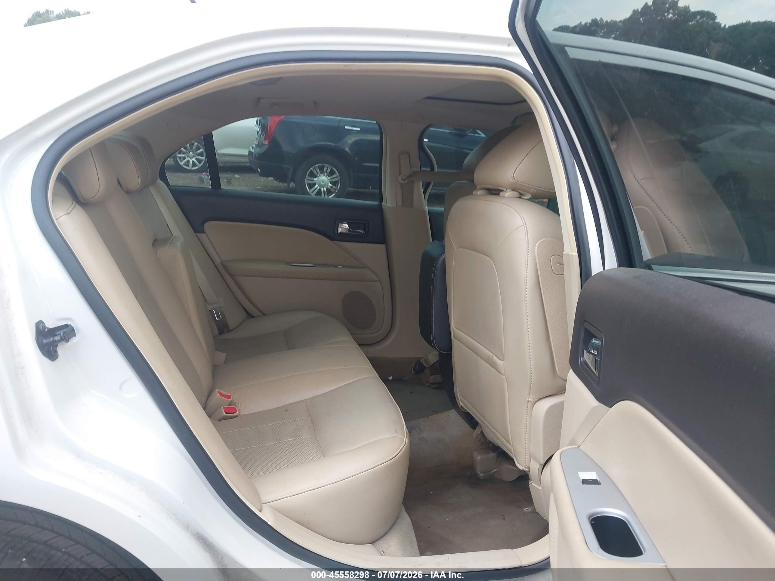 2010 Mercury Milan Premier Белый vin: 3MEHM0JG6AR648378