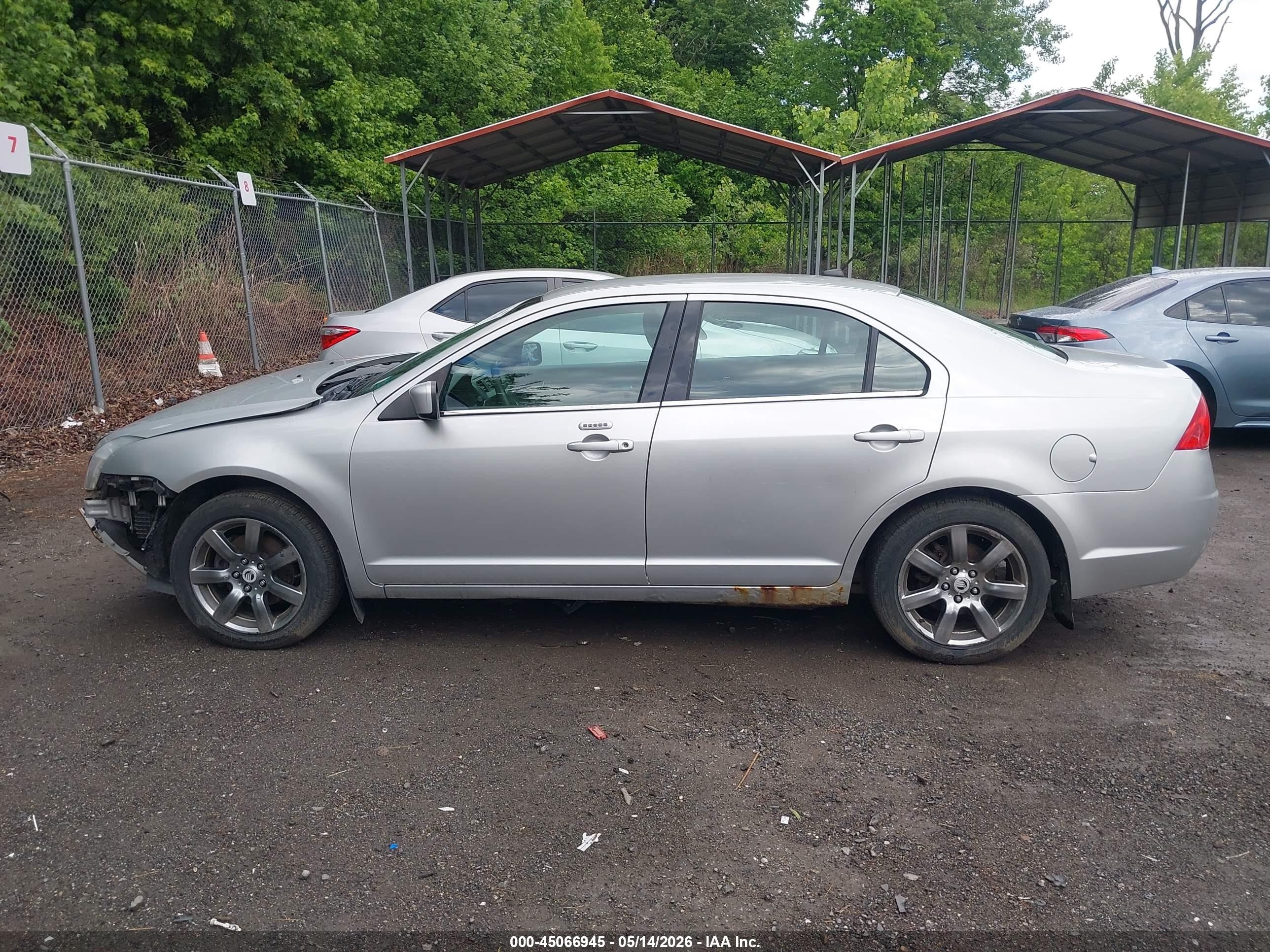 2010 Mercury Milan Premier Silver vin: 3MEHM0JG6AR659154