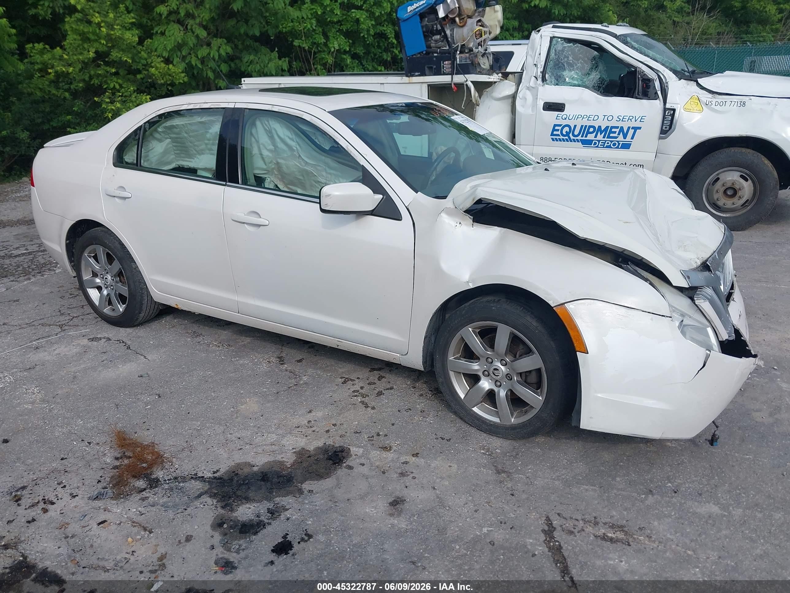 2011 Mercury Milan Premier White vin: 3MEHM0JG6BR603085