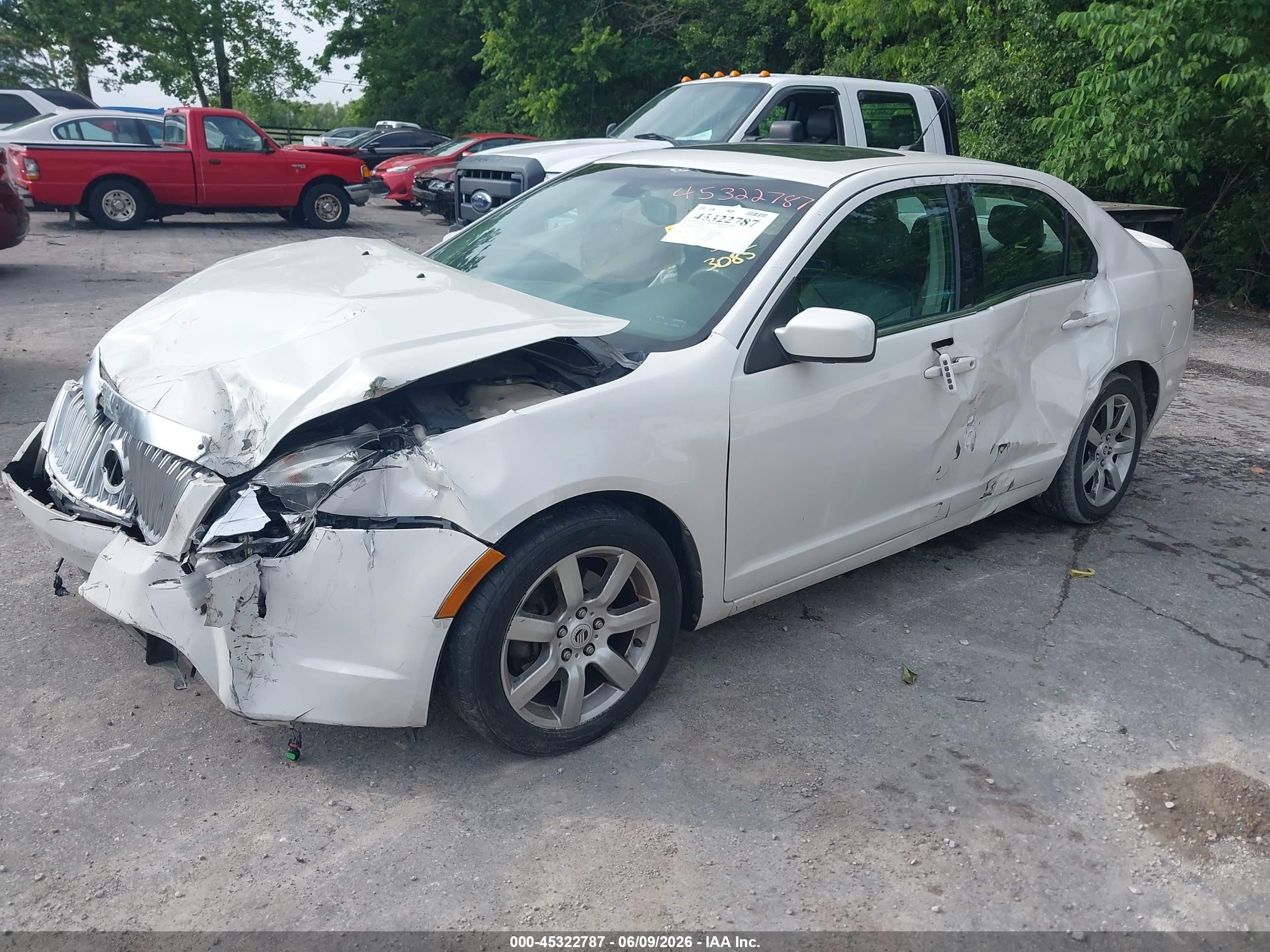 2011 Mercury Milan Premier White vin: 3MEHM0JG6BR603085
