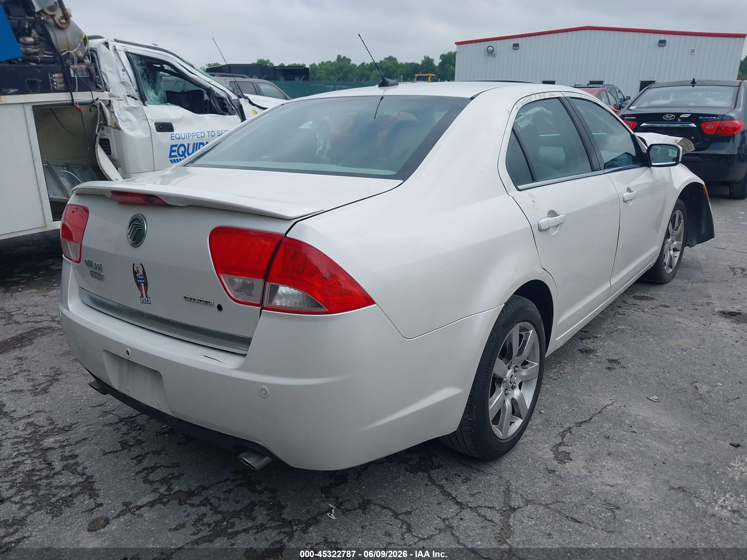 2011 Mercury Milan Premier White vin: 3MEHM0JG6BR603085