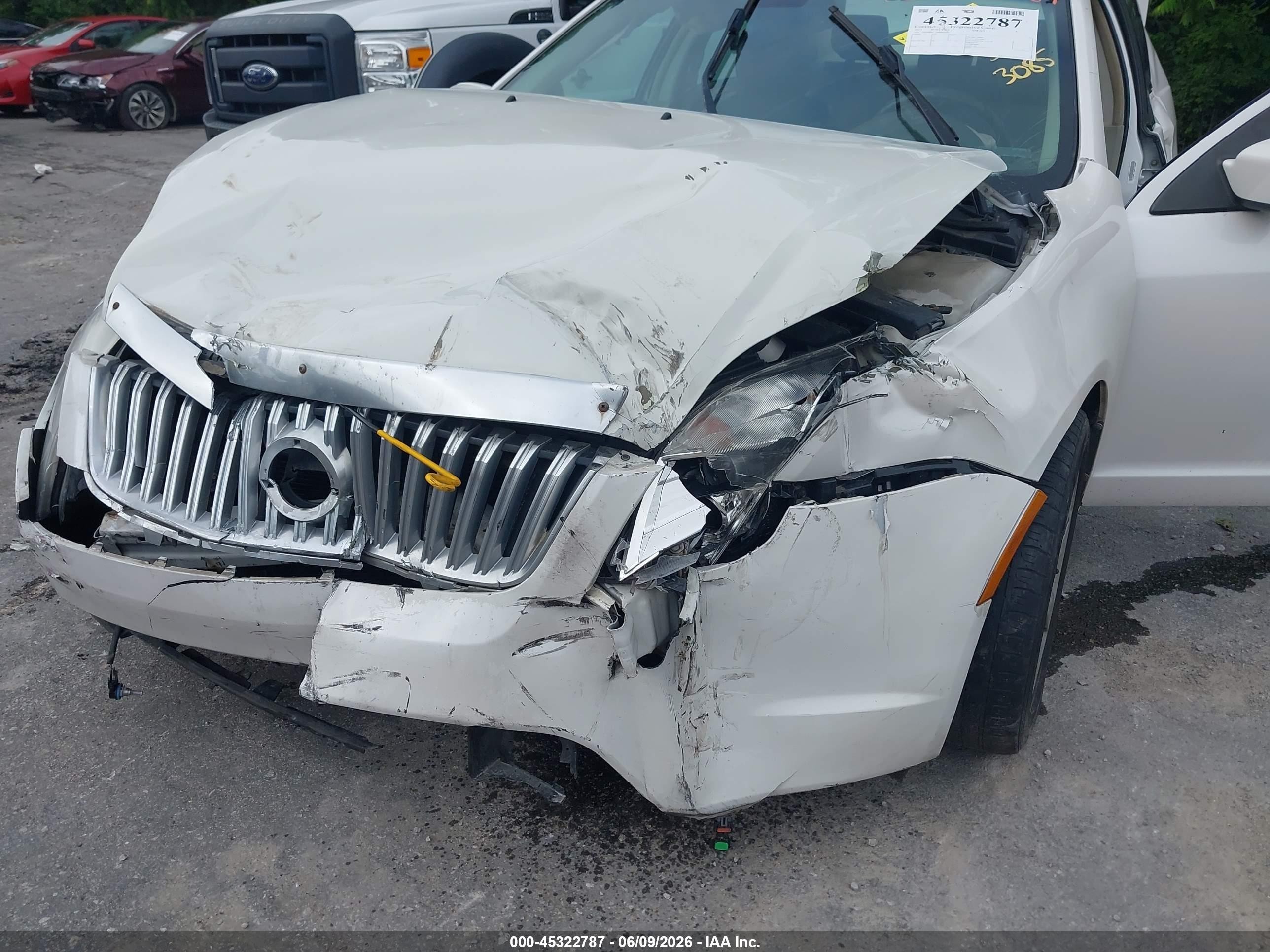 2011 Mercury Milan Premier White vin: 3MEHM0JG6BR603085