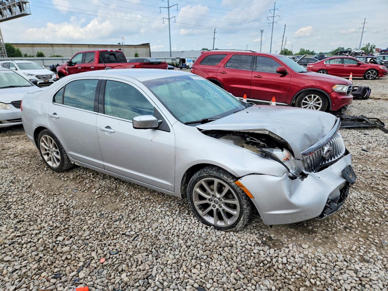 2011 Mercury Milan Premier Silver vin: 3MEHM0JG9BR601038