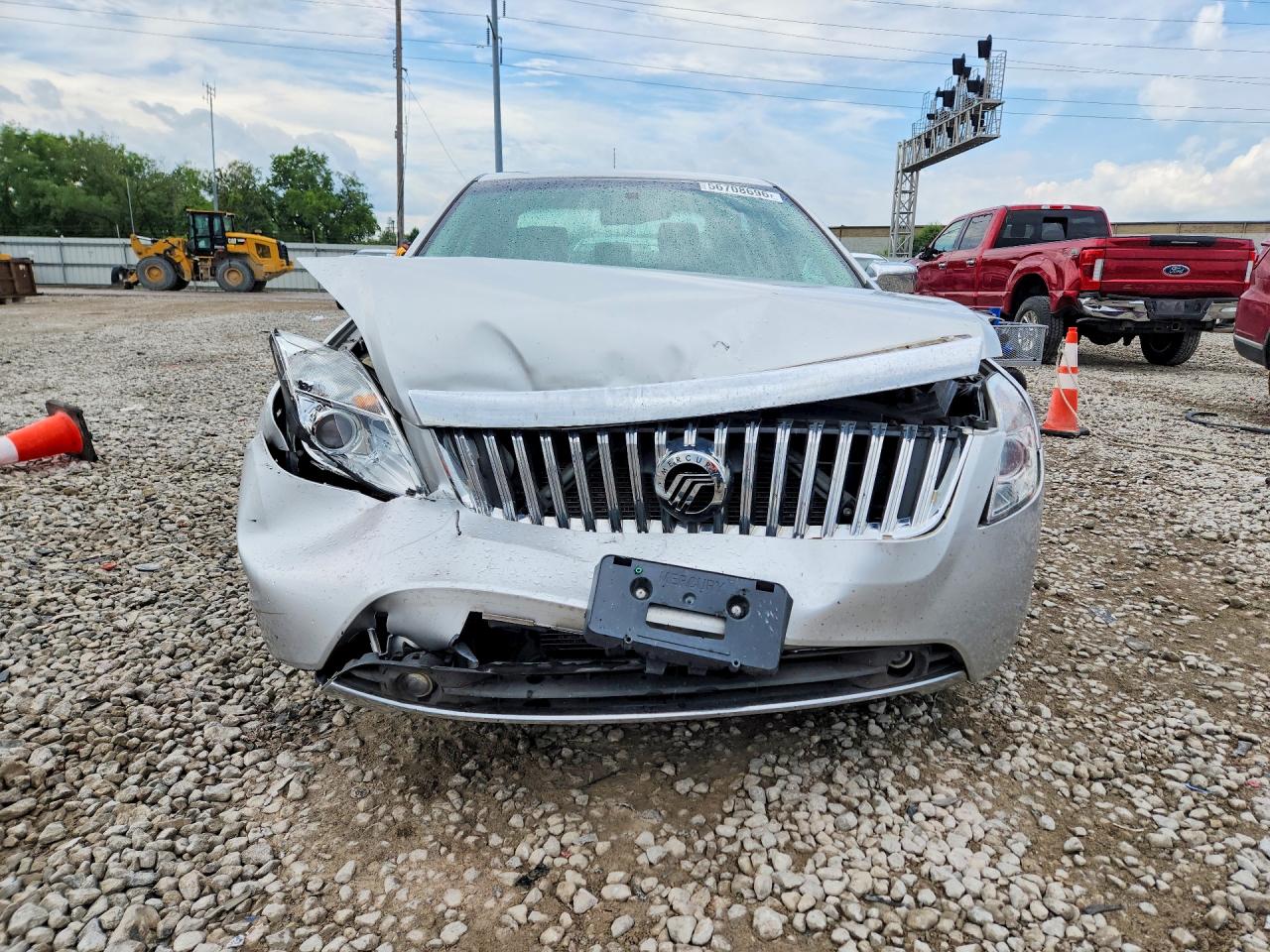 2011 Mercury Milan Premier Silver vin: 3MEHM0JG9BR601038