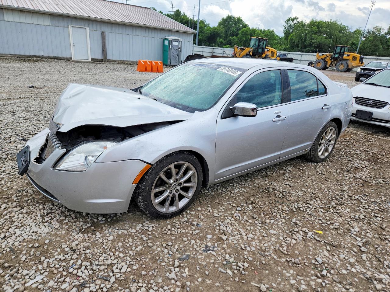 2011 Mercury Milan Premier Silver vin: 3MEHM0JG9BR601038