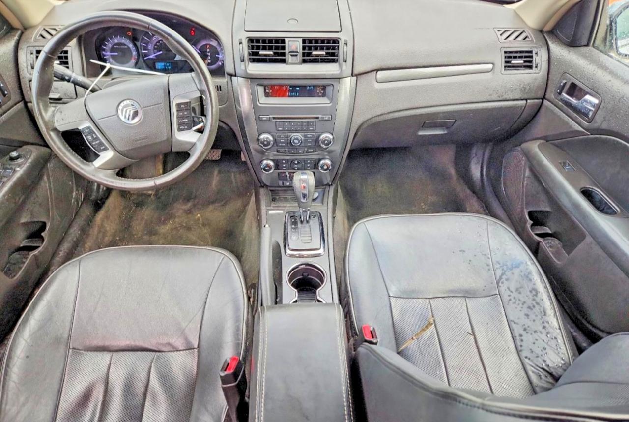 2011 Mercury Milan Premier Silver vin: 3MEHM0JG9BR601038