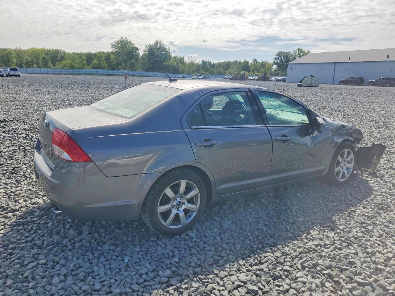 2010 Mercury Milan Premier Gray vin: 3MEHM0JGXAR621779