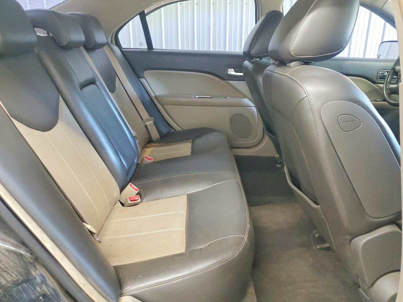 2010 Mercury Milan Premier Black vin: 3MEHM0JGXAR623967