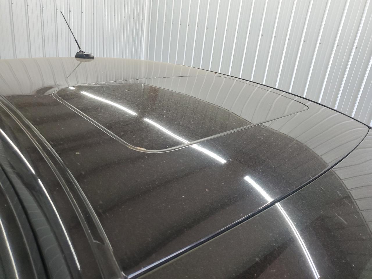 2010 Mercury Milan Premier Black vin: 3MEHM0JGXAR623967 Damage: Roof, Chipped, 4