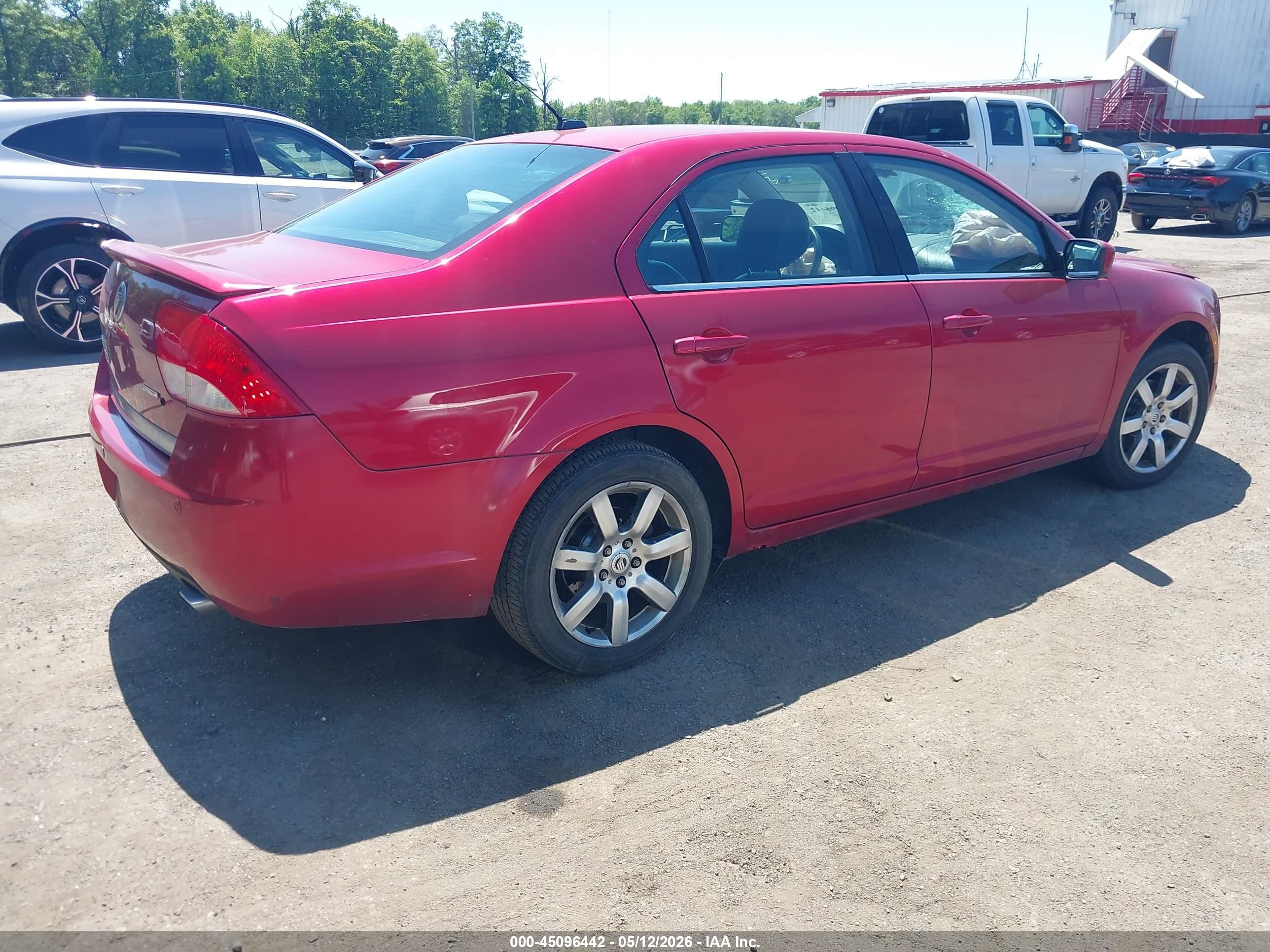 2011 Mercury Milan Premier Red vin: 3MEHM0JGXBR603655
