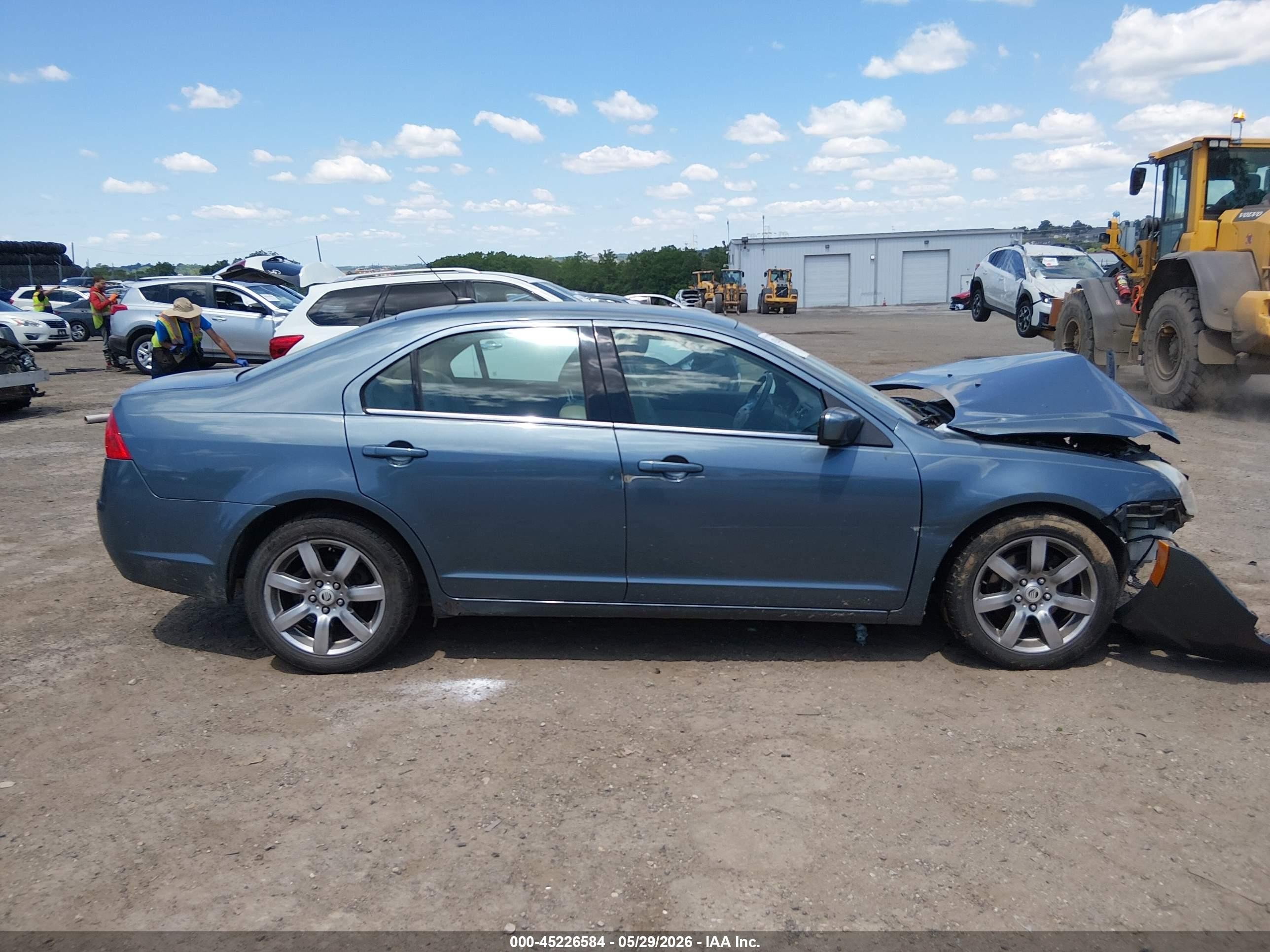 2011 Mercury Milan Premier Light Blue vin: 3MEHM0JGXBR605292