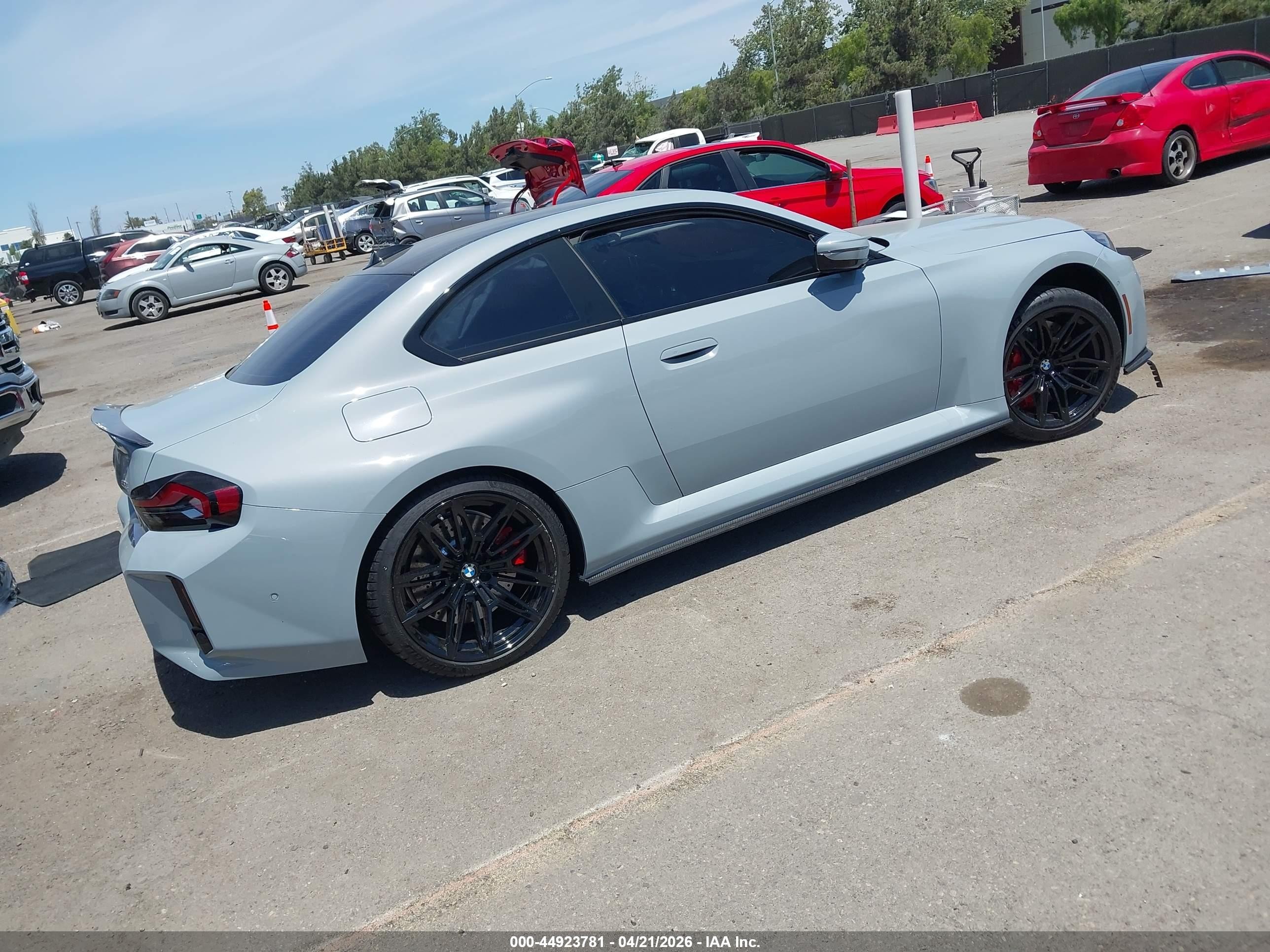 2026 Bmw M2 Gray vin: 3MF23DM0XT8G05703
