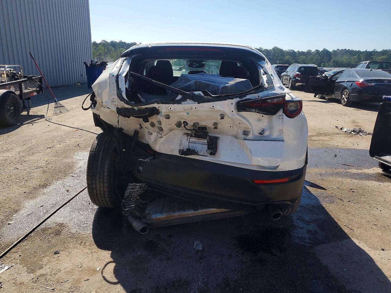 2021 Mazda Cx-30 White vin: 3MVDMAAL7MM265861