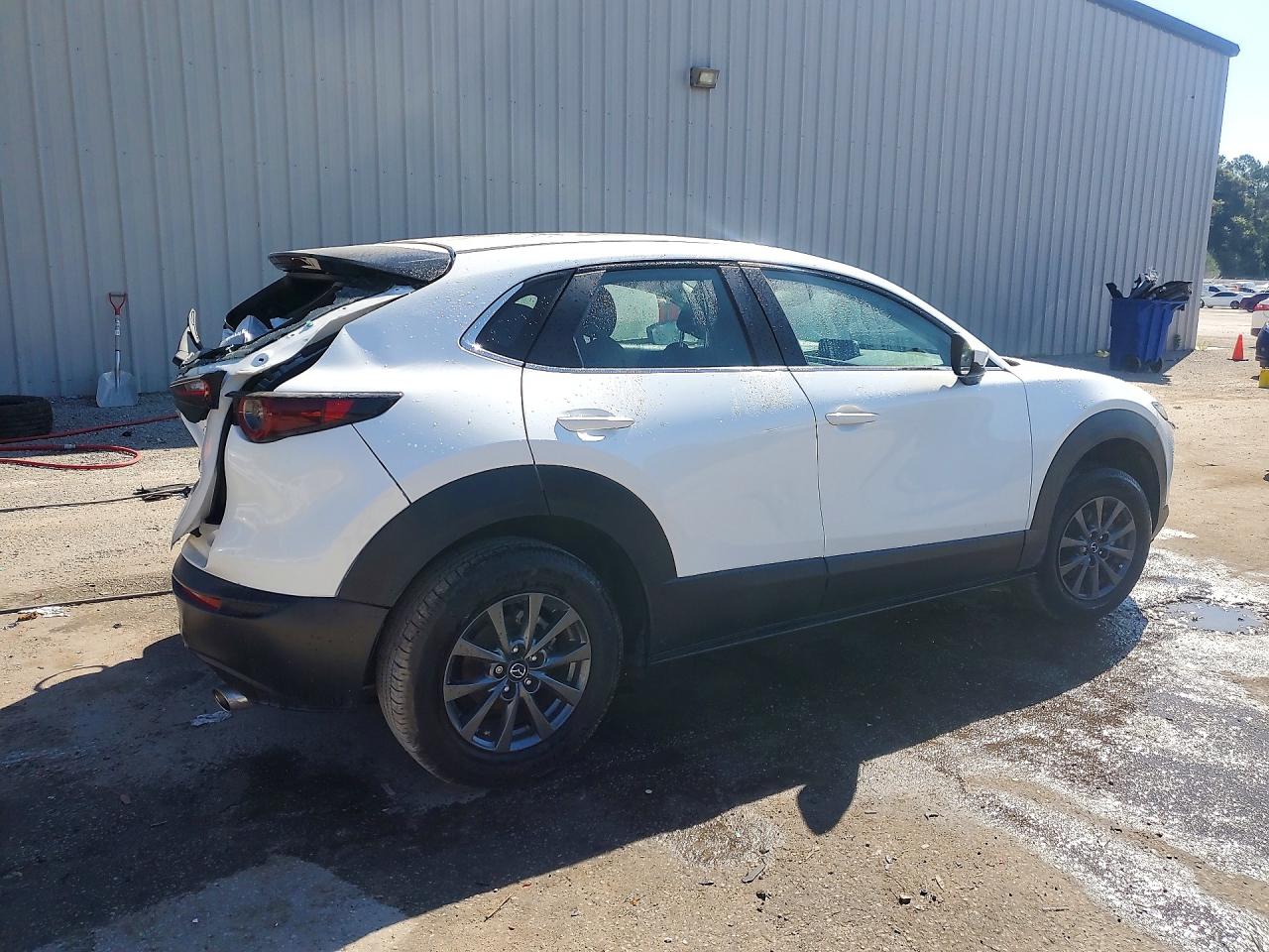 2021 Mazda Cx-30 White vin: 3MVDMAAL7MM265861