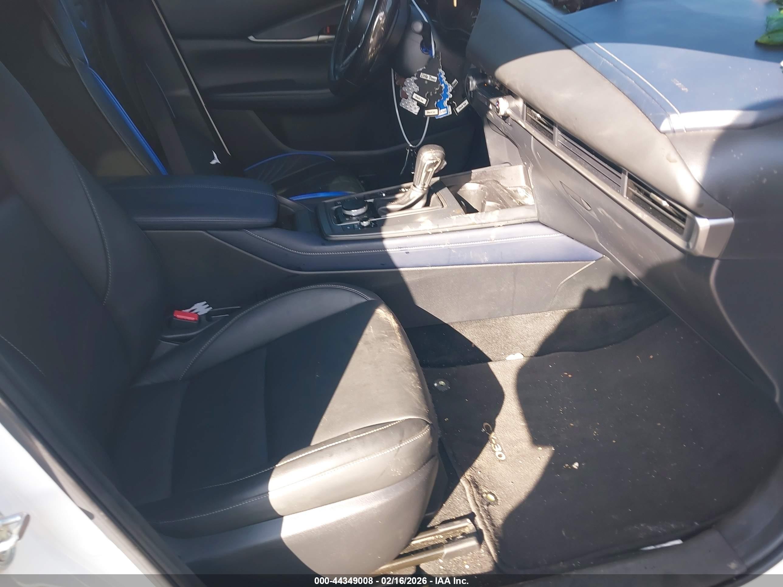 2020 Mazda Cx-30 Select Package Белый vin: 3MVDMBCLXLM123361