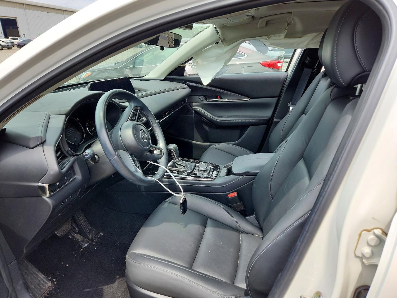 2024 Mazda Cx-30 Preferred White vin: 3MVDMBCM0RM607444