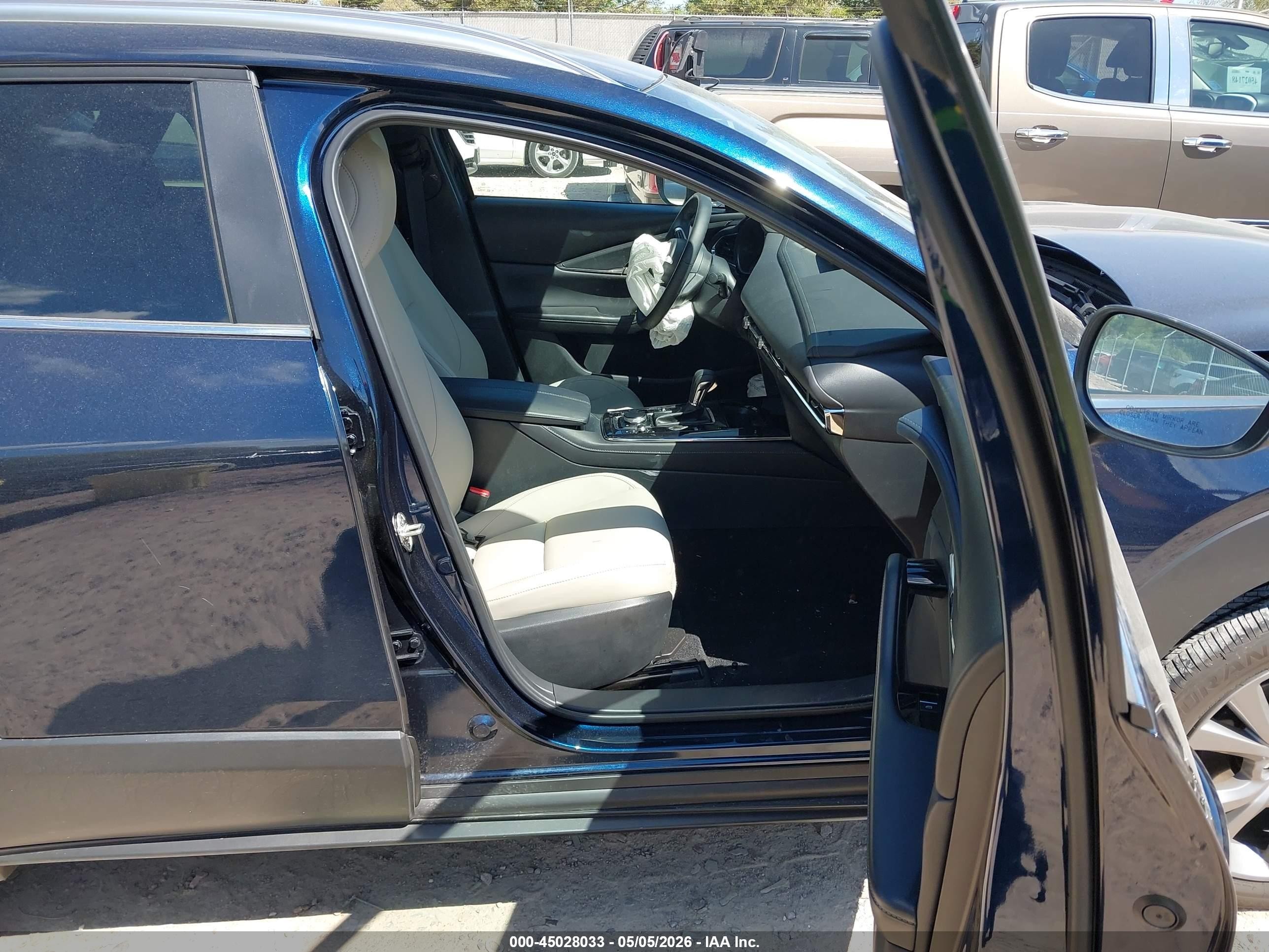 2025 Mazda Cx-30 2.5 S Preferred Package Blue vin: 3MVDMBCM1SM853103
